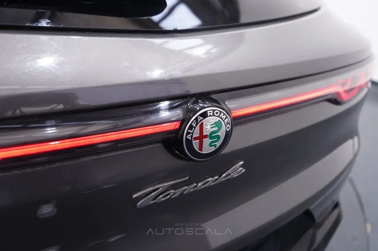 Alfa Romeo Tonale 2024 — фото 30