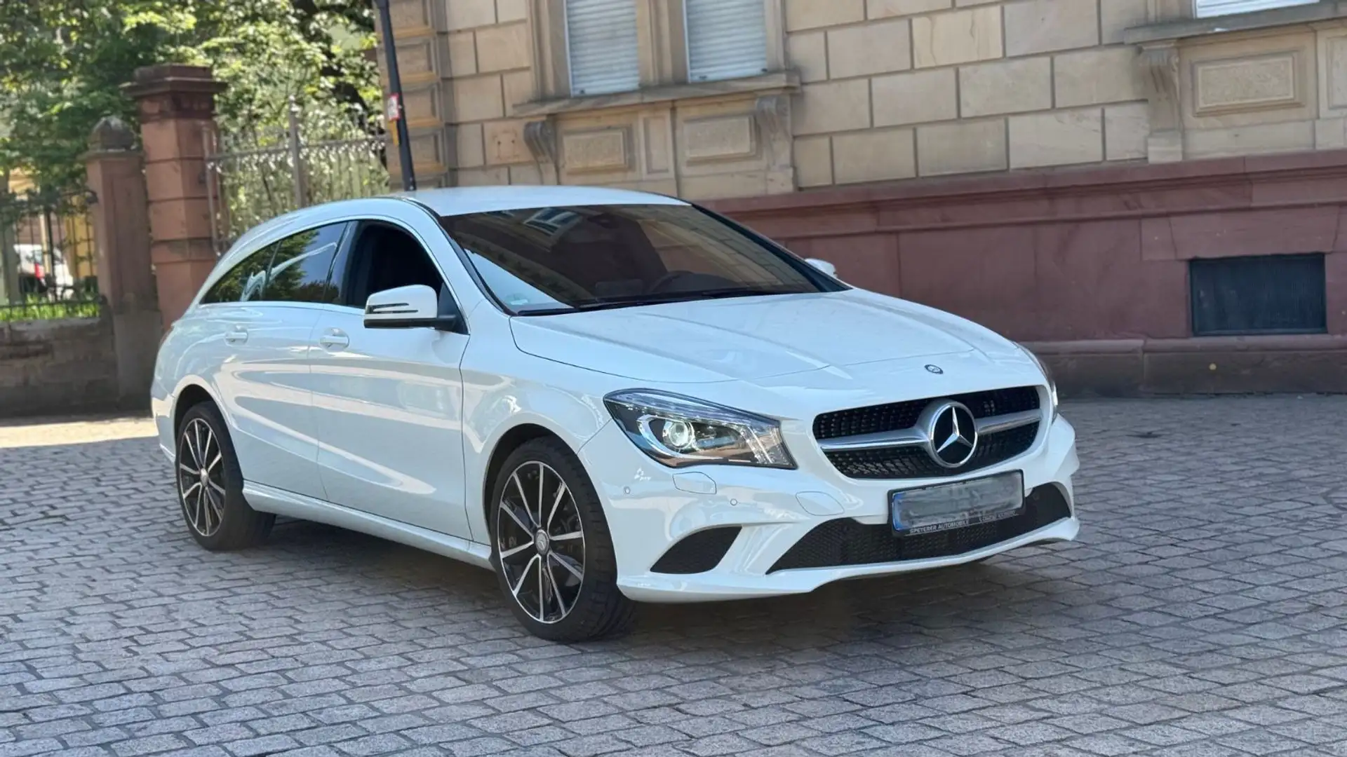 Mercedes-Benz CLA 180 CLA 180 CLA -Klasse Shooting |XENON|NAVI|SHZ|PDC Weiß - 2