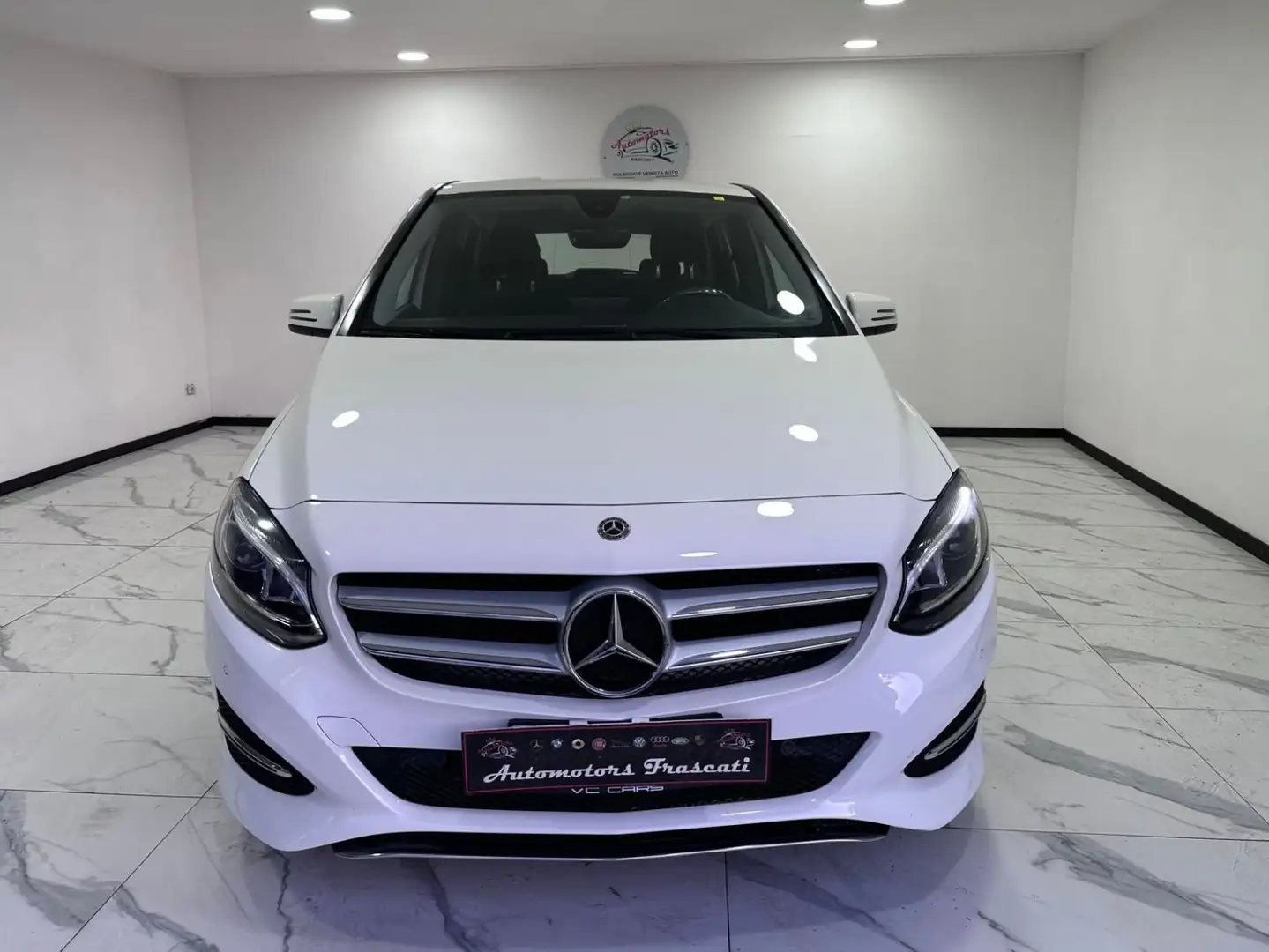 Mercedes-Benz B 200 GARANTITA -AUTOM-LED-2018 Wit - 2