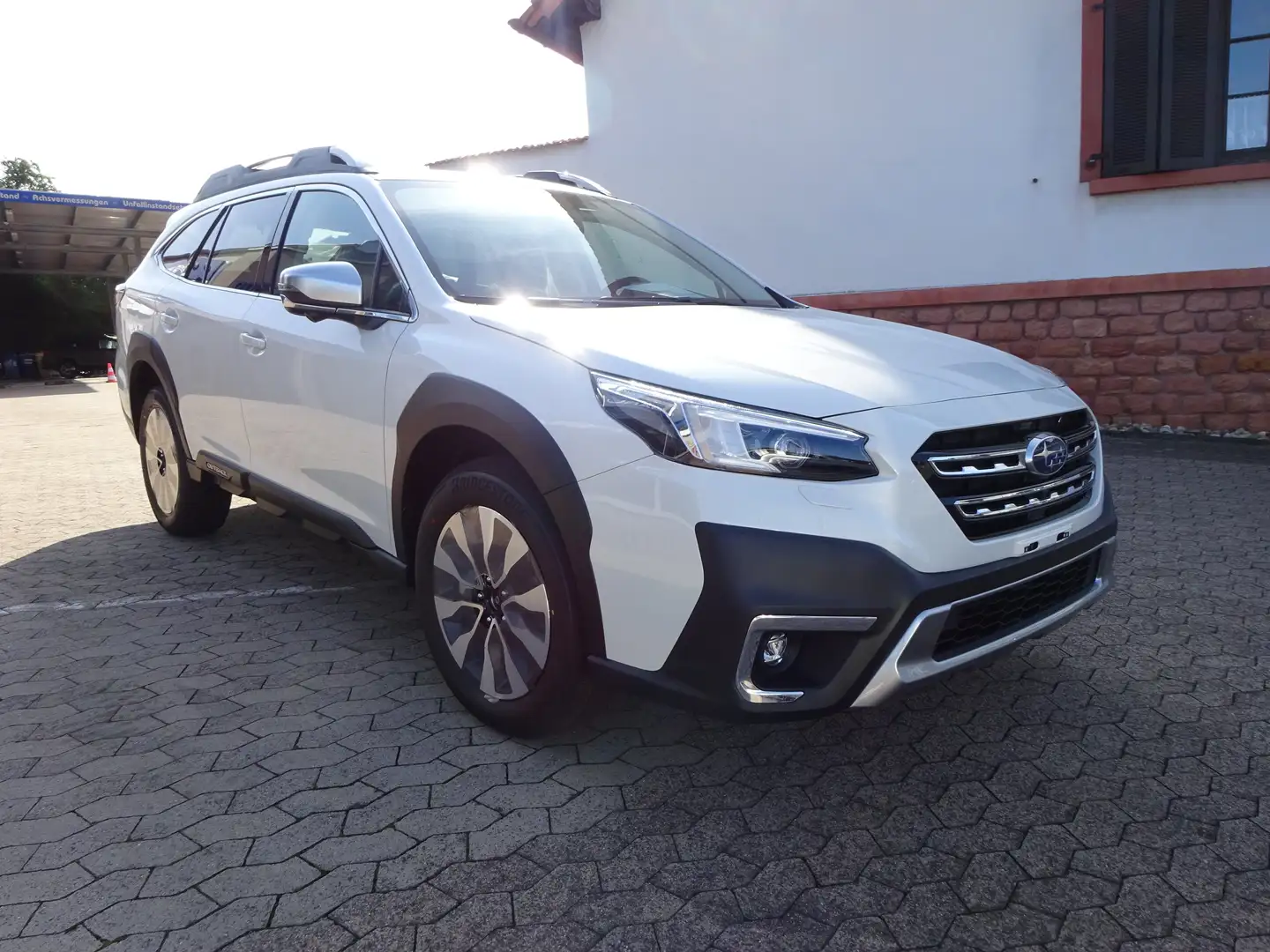 Subaru OUTBACK 2.5i Platinum 2025 Modell Blanc - 2