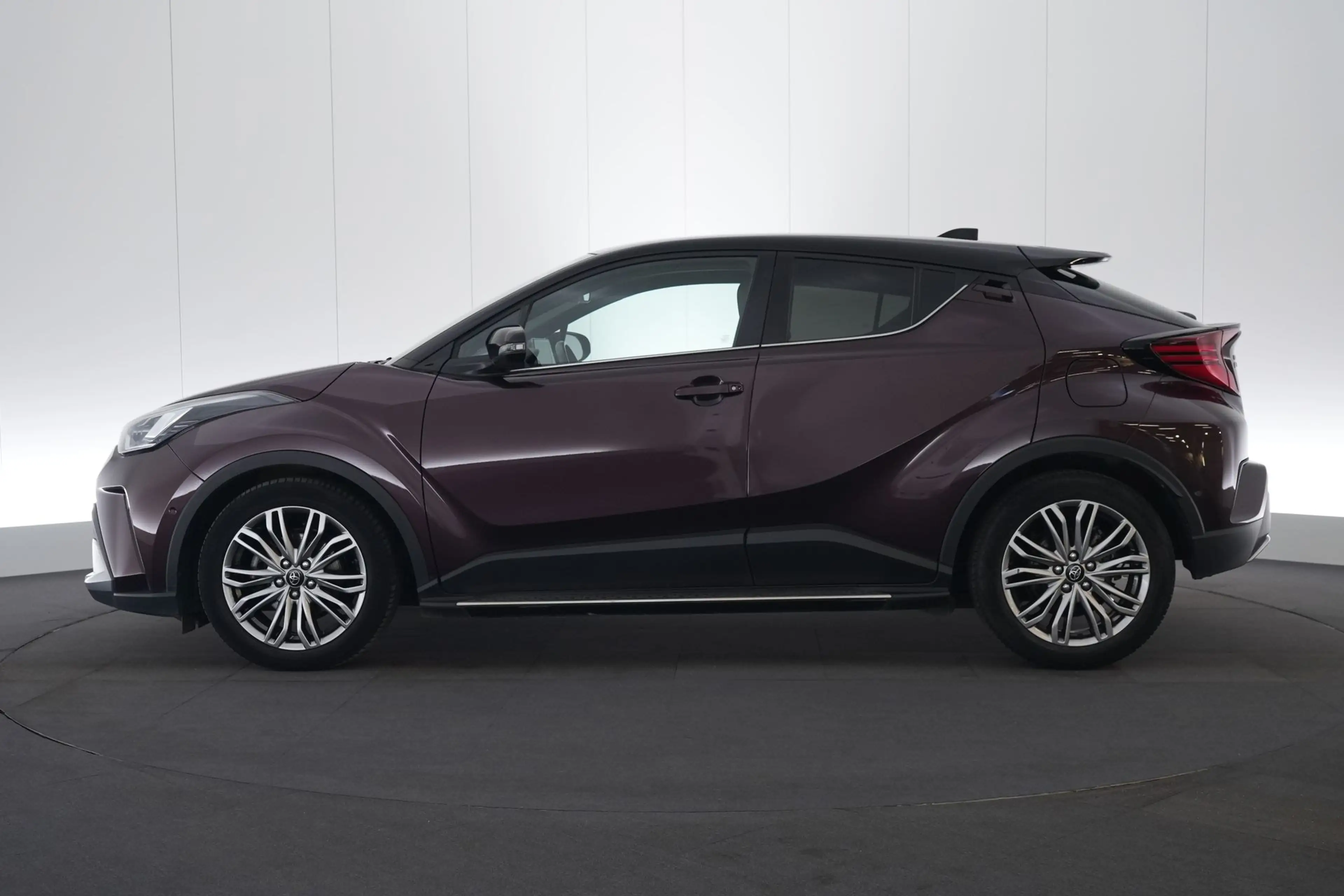 Toyota C-HR 1.8 VVT-I HEV C-HIC LEDER/STOF LED GPS PDC CAM Ver — photo 11