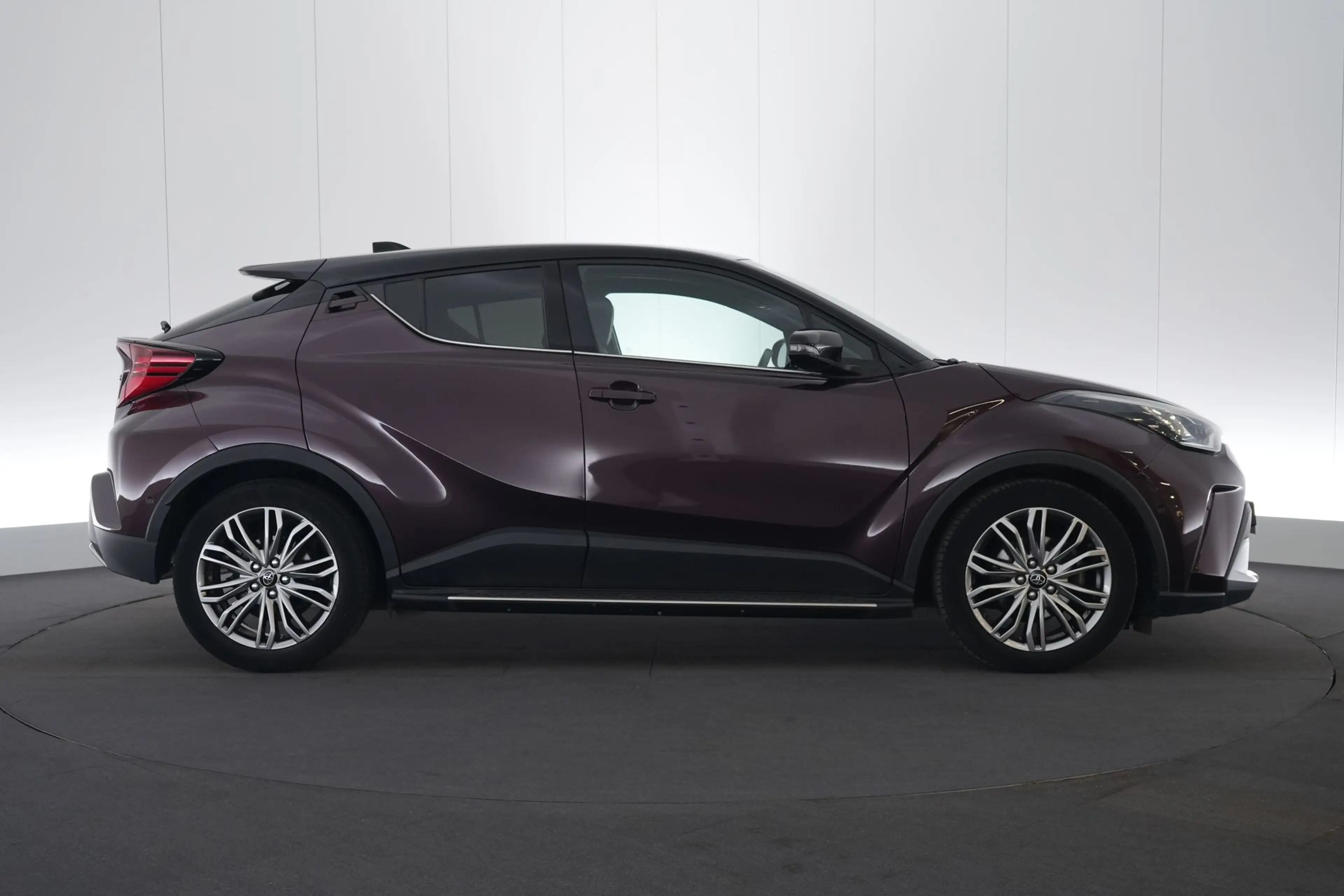 Toyota C-HR 1.8 VVT-I HEV C-HIC LEDER/STOF LED GPS PDC CAM Ver — photo 5