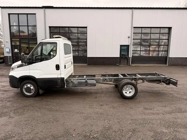 Iveco Daily 40C17 3.0 AUT Chassis Cabine N2