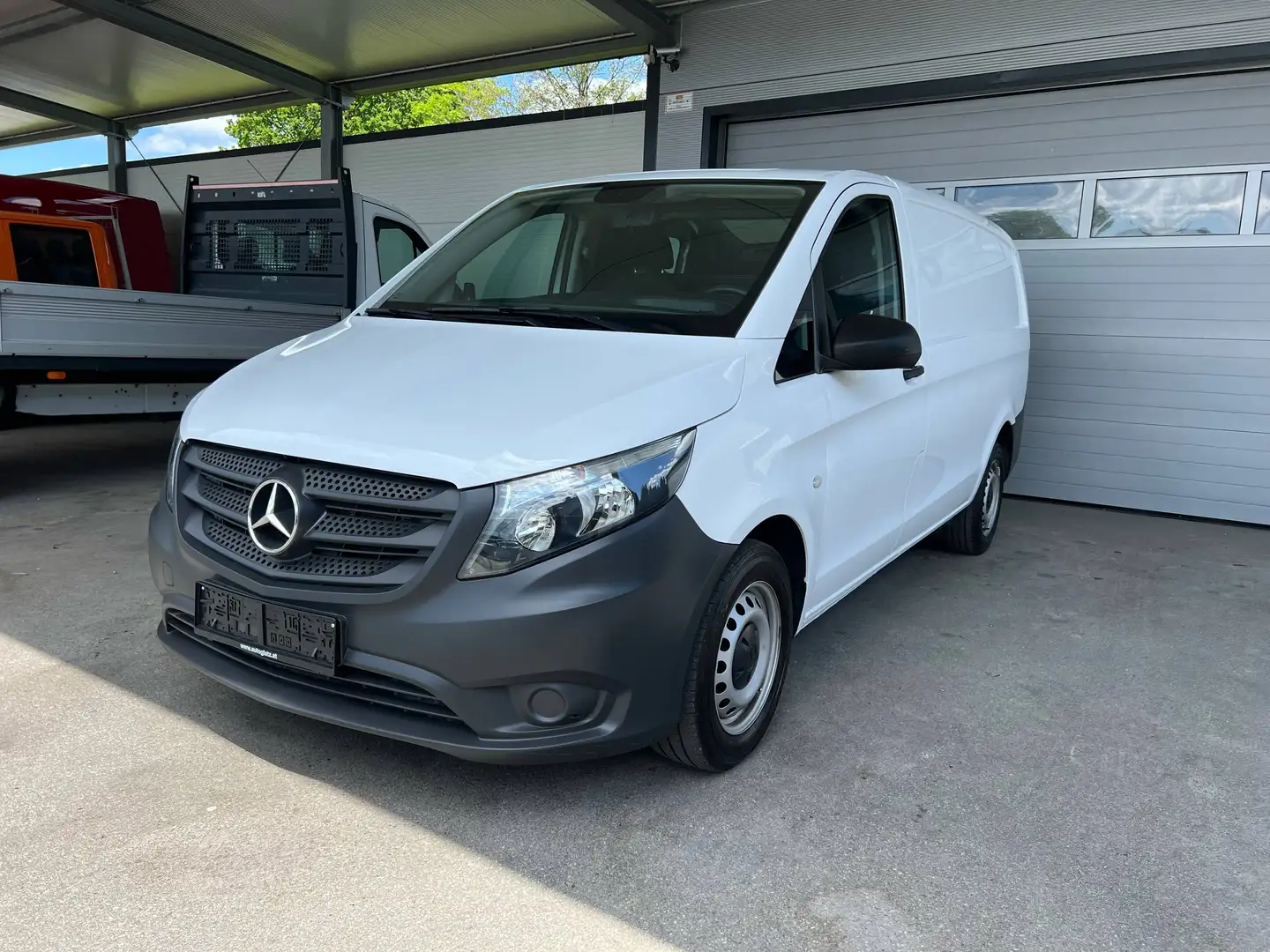 Mercedes-Benz Vito 114 CDI Kastenwagen NAVIGATION/KLIMA/TEMPOMAT Weiß - 2