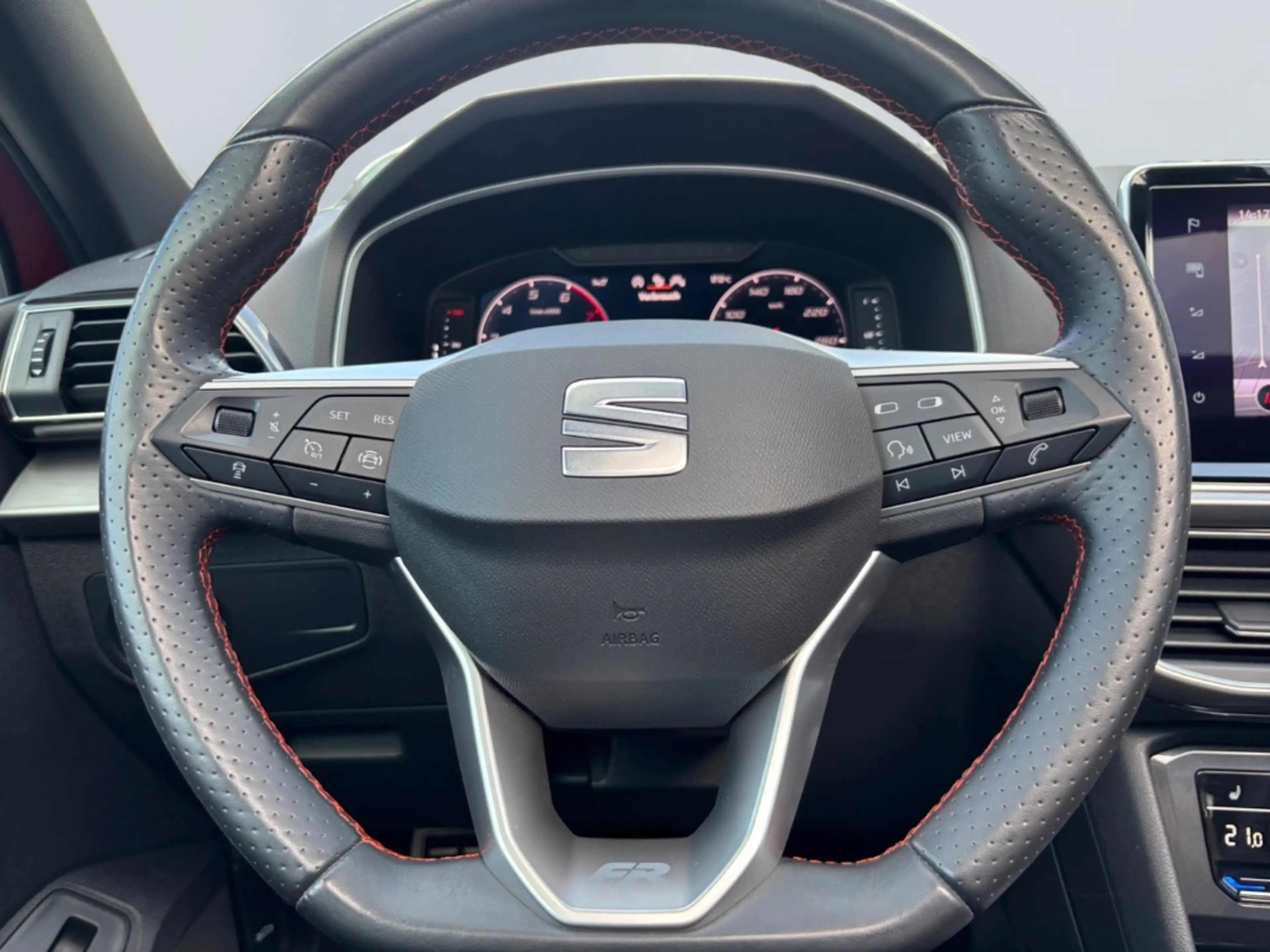 SEAT Tarraco 2.0 FR *4x4*360°*LED*ACC*4xSHZ*SmartKey* — photo 12