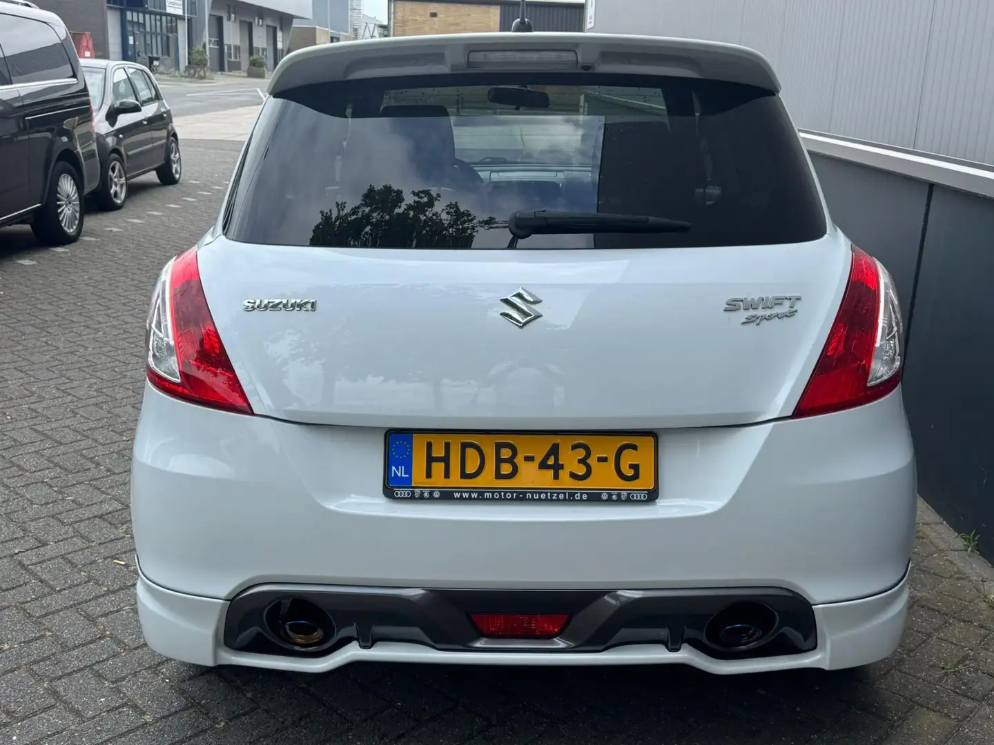 Suzuki Swift 1.2 Comfortsport look , nieuwe apk airco Wit - 2