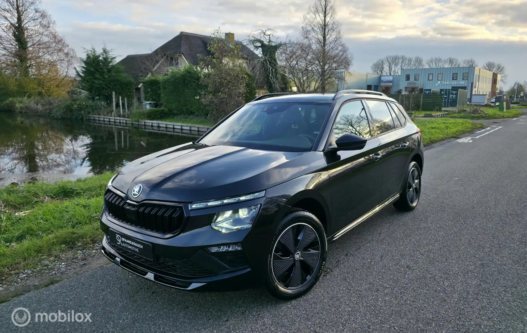 Skoda Kamiq 1.5 TSI ACT Monte Carlo / Pano / Carplay / Trekhaa Noir - 1
