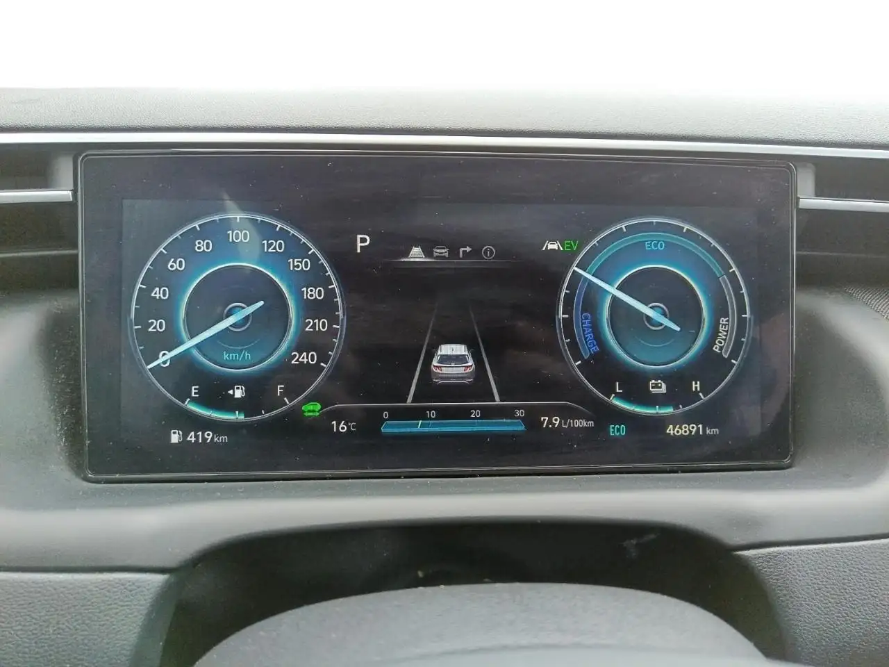 Hyundai TUCSON снимка Hyundai TUCSON