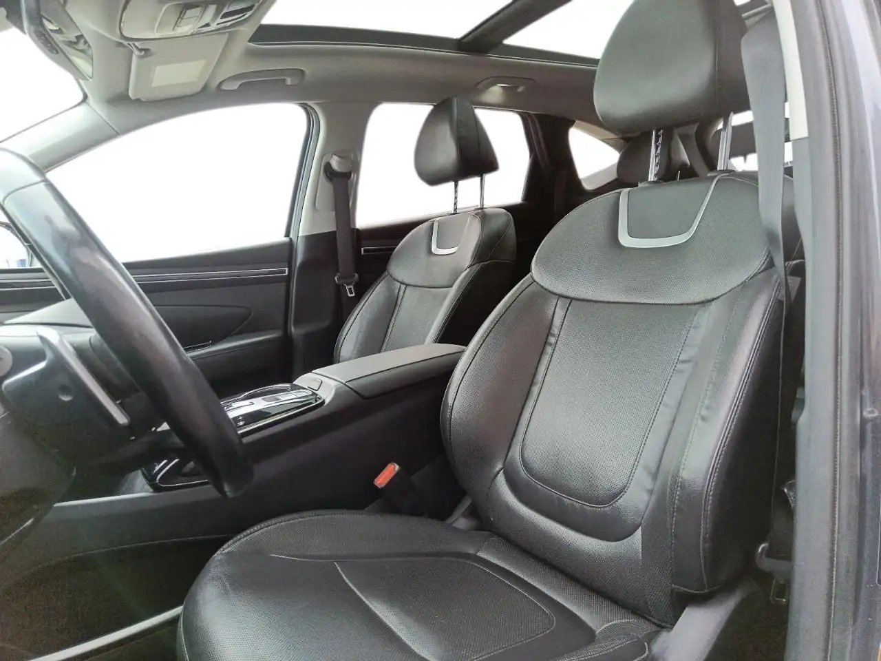 Hyundai TUCSON снимка Hyundai TUCSON