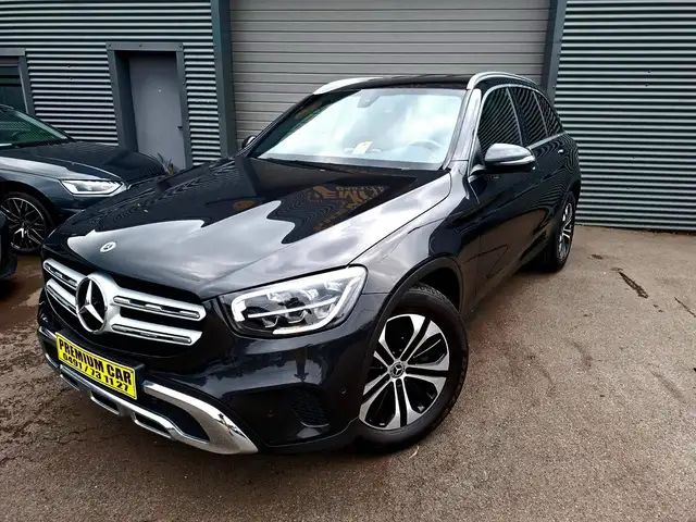Mercedes-Benz GLC view 3