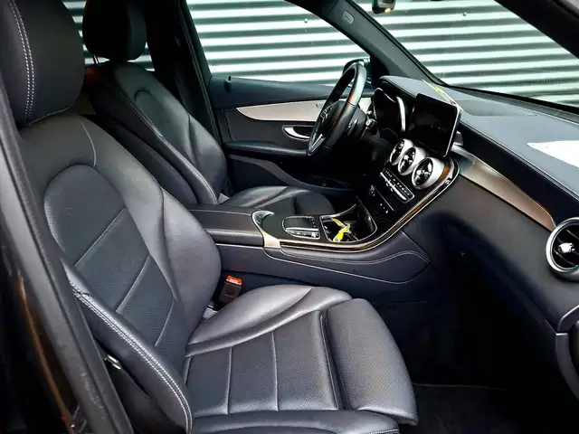 Mercedes-Benz GLC view 11