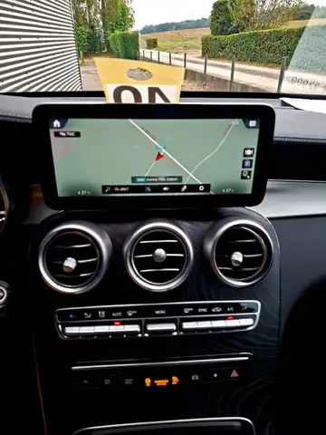 Mercedes-Benz GLC view 12