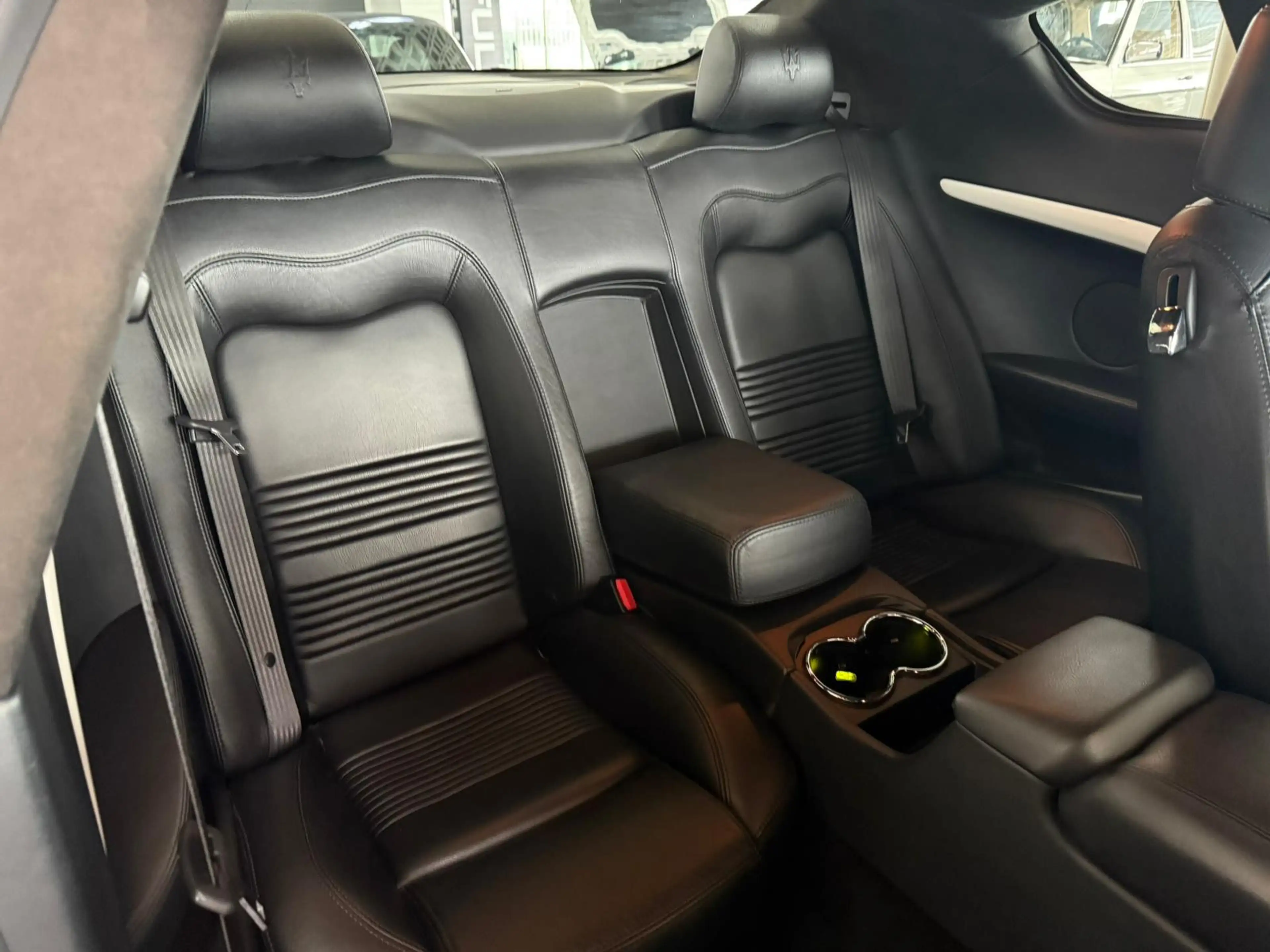 Maserati GranTurismo S 4.7 V8 DEUTSCH 20LM BI-XENON PDC — photo 13