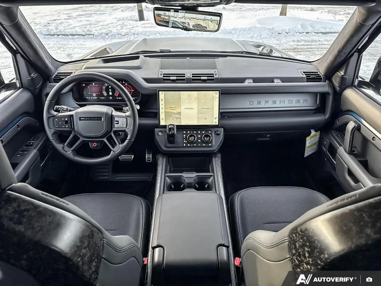 Land Rover Defender снимка Land Rover Defender