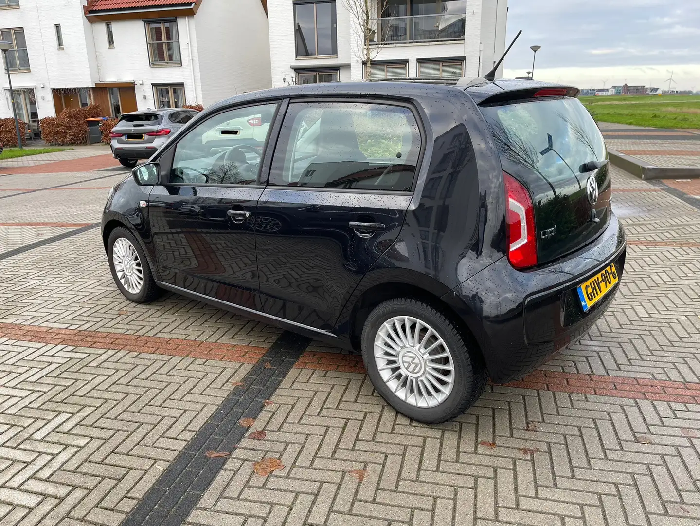 Volkswagen up! 1.0 high up! BlueM. Zwart - 1