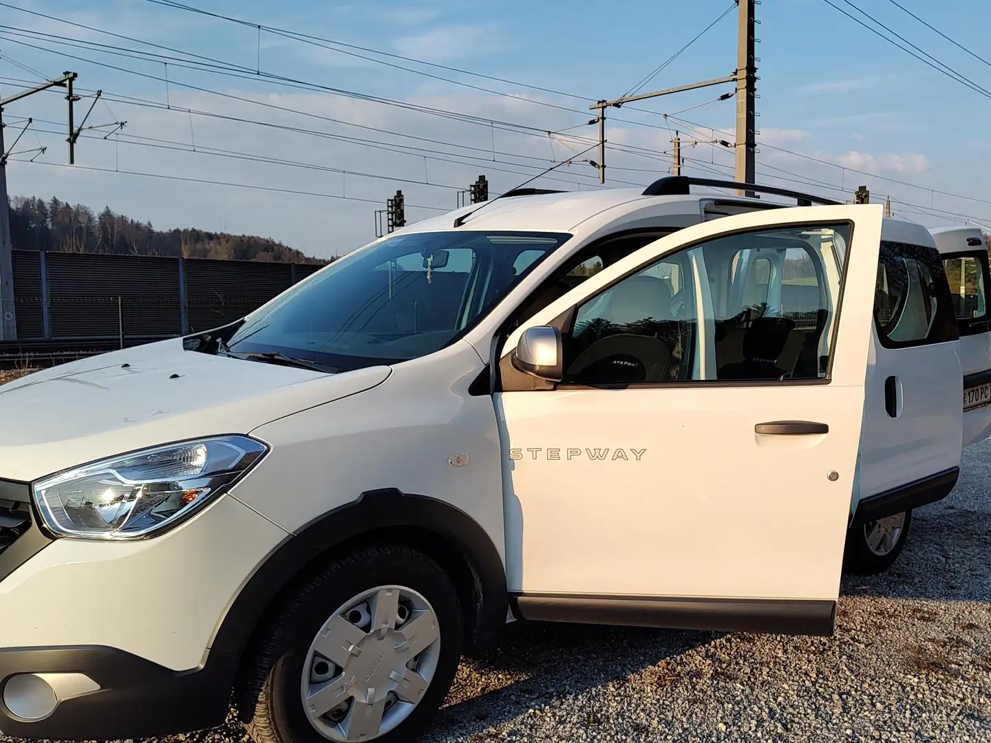 Dacia Dokker Dokker Stepway TCe 115 S Weiß - 2