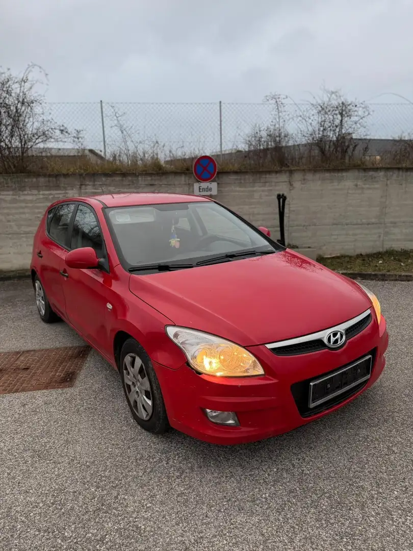 Hyundai i30 1,4 Benzin / Klima  / Nur 110.000km - 1