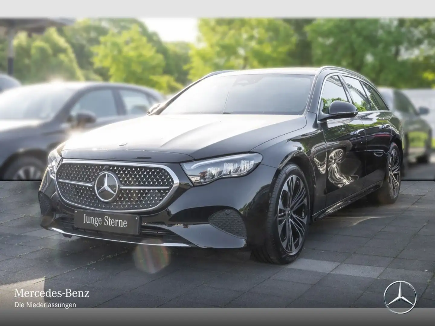 Mercedes-Benz E 200 T Avantgarde Pano Distr. LED Kamera PTS 9G Zwart - 2