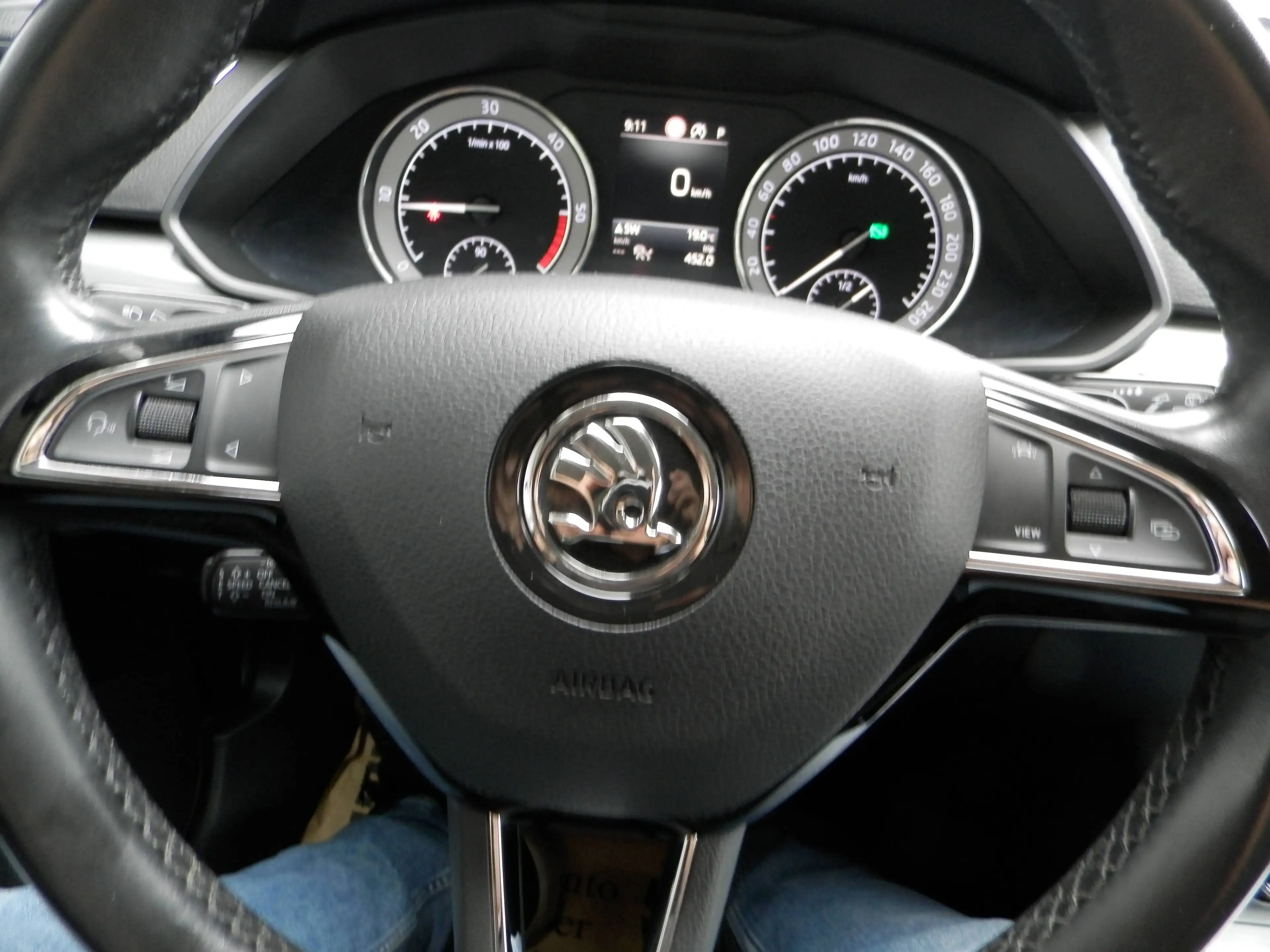 Skoda Superb Ambition — photo 15