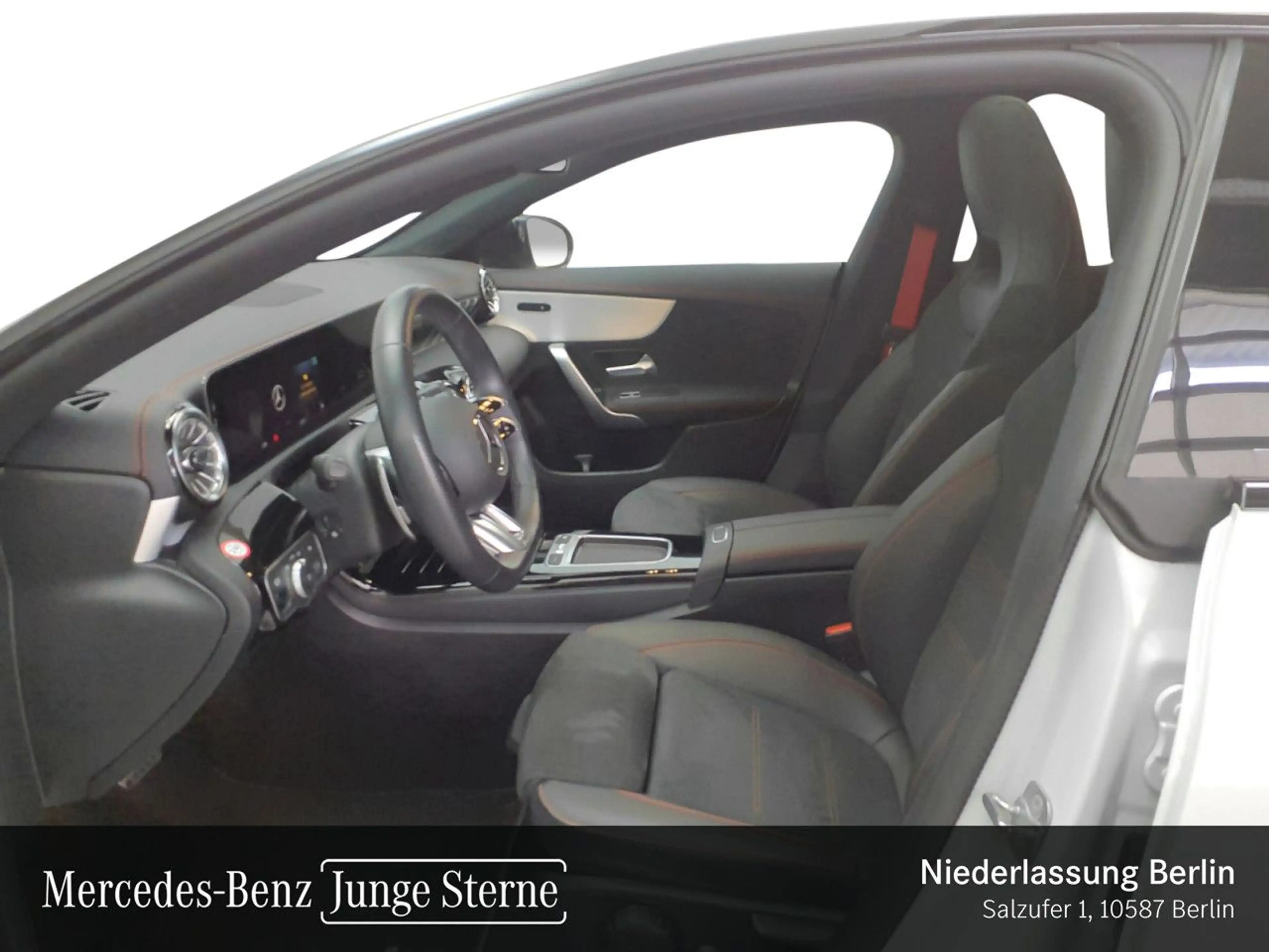 Mercedes-Benz CLA 35 AMG CLA 35 4M AMG+PANO+LED+FAHRASS+KAMERA+KEYLESS+8G — photo 9
