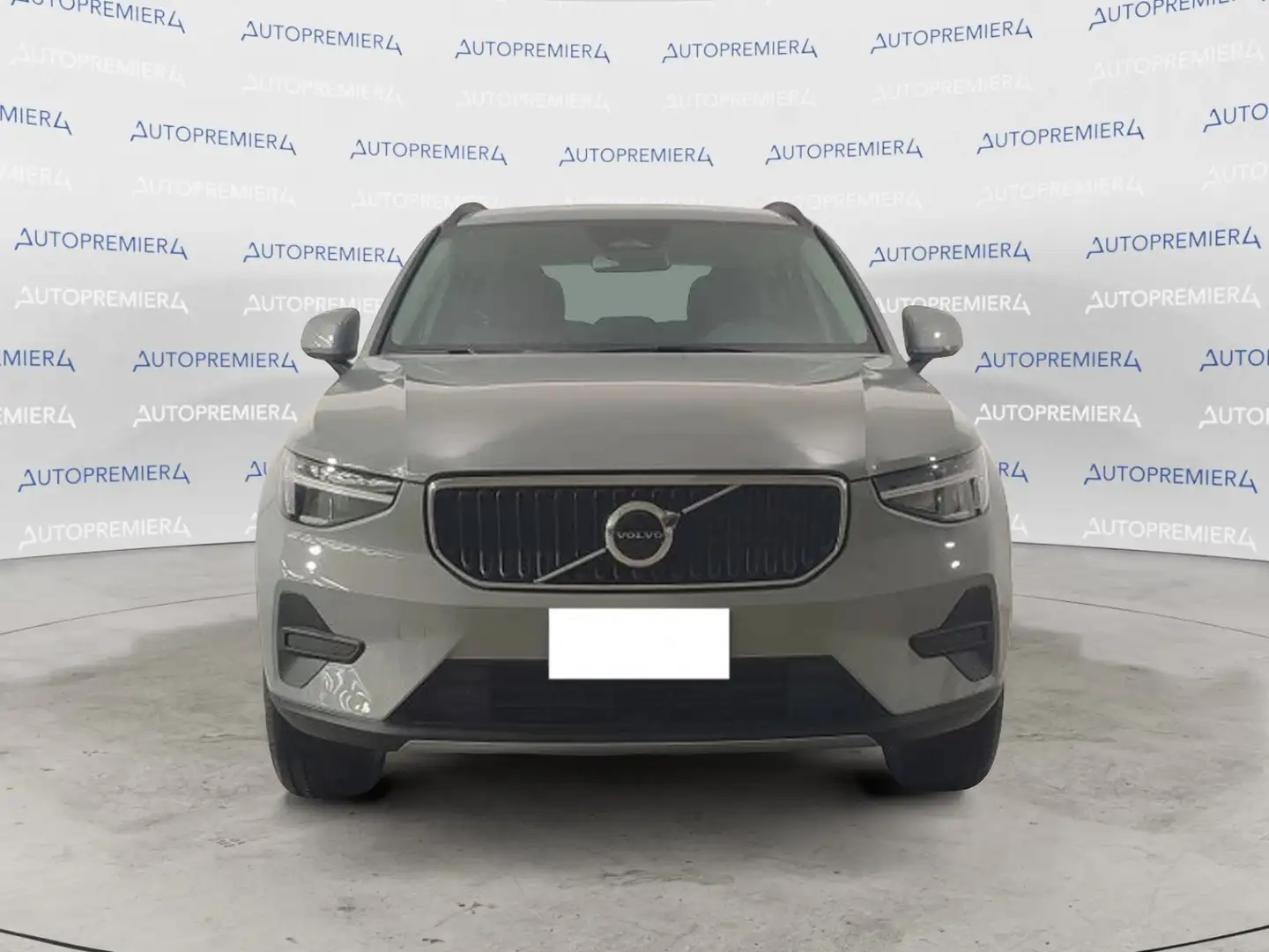 Volvo XC40 B3 automatico Essential PRONTA CONSEGNA Grigio - 2