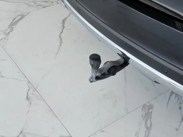 Mercedes-Benz Gle view 9
