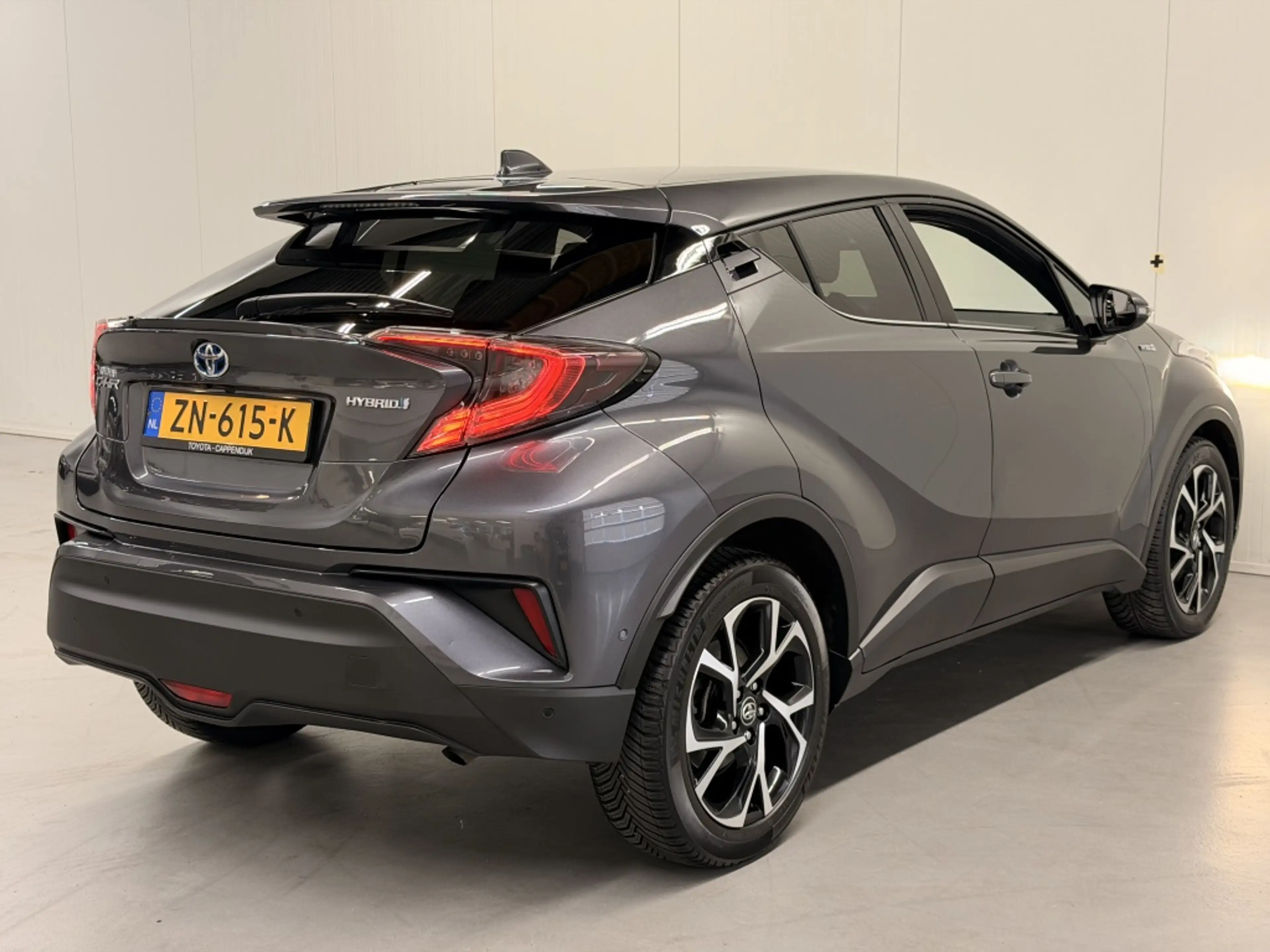 Toyota C-HR 1.8 Hybrid Style — photo 2