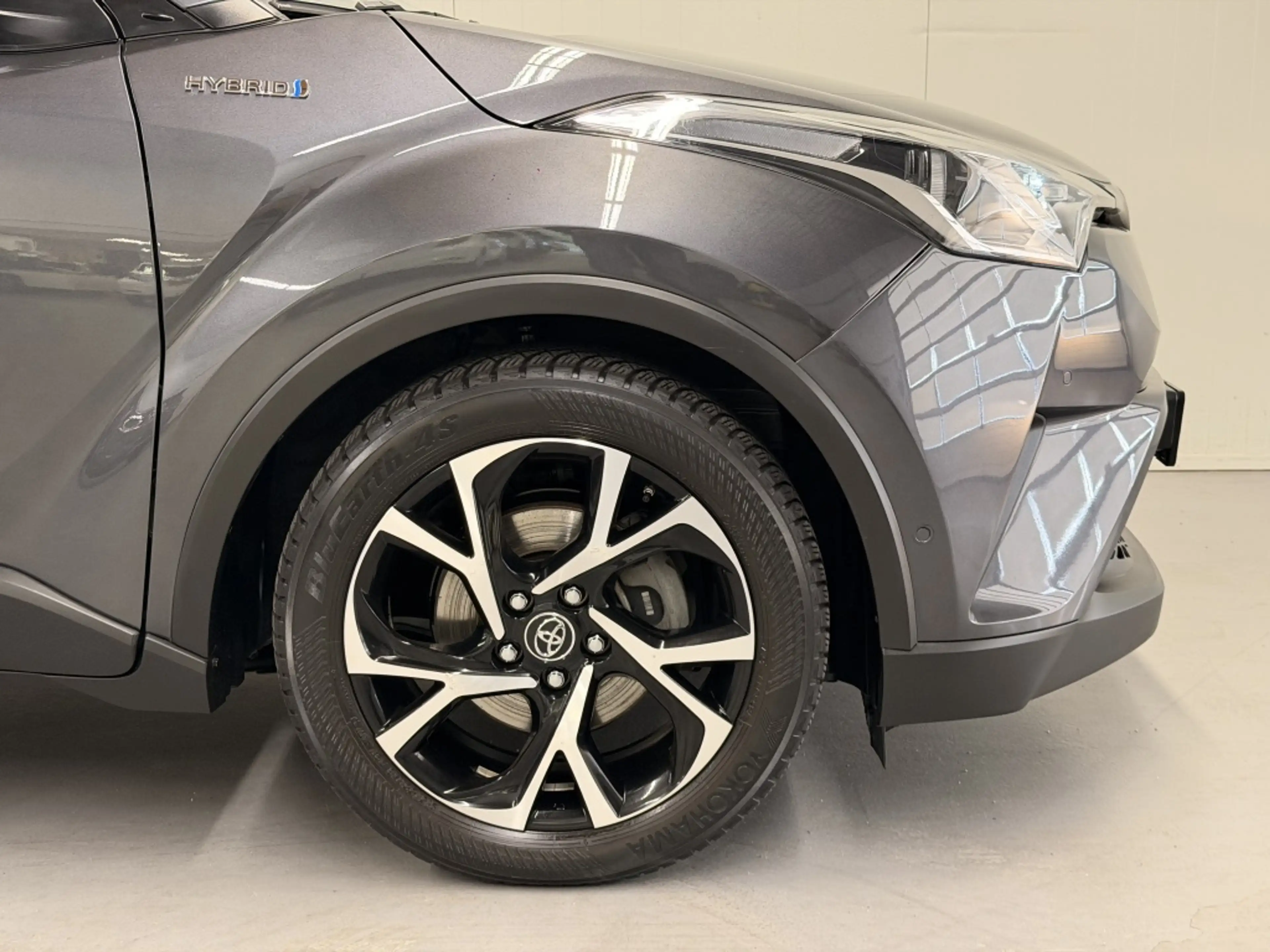 Toyota C-HR 1.8 Hybrid Style — photo 10