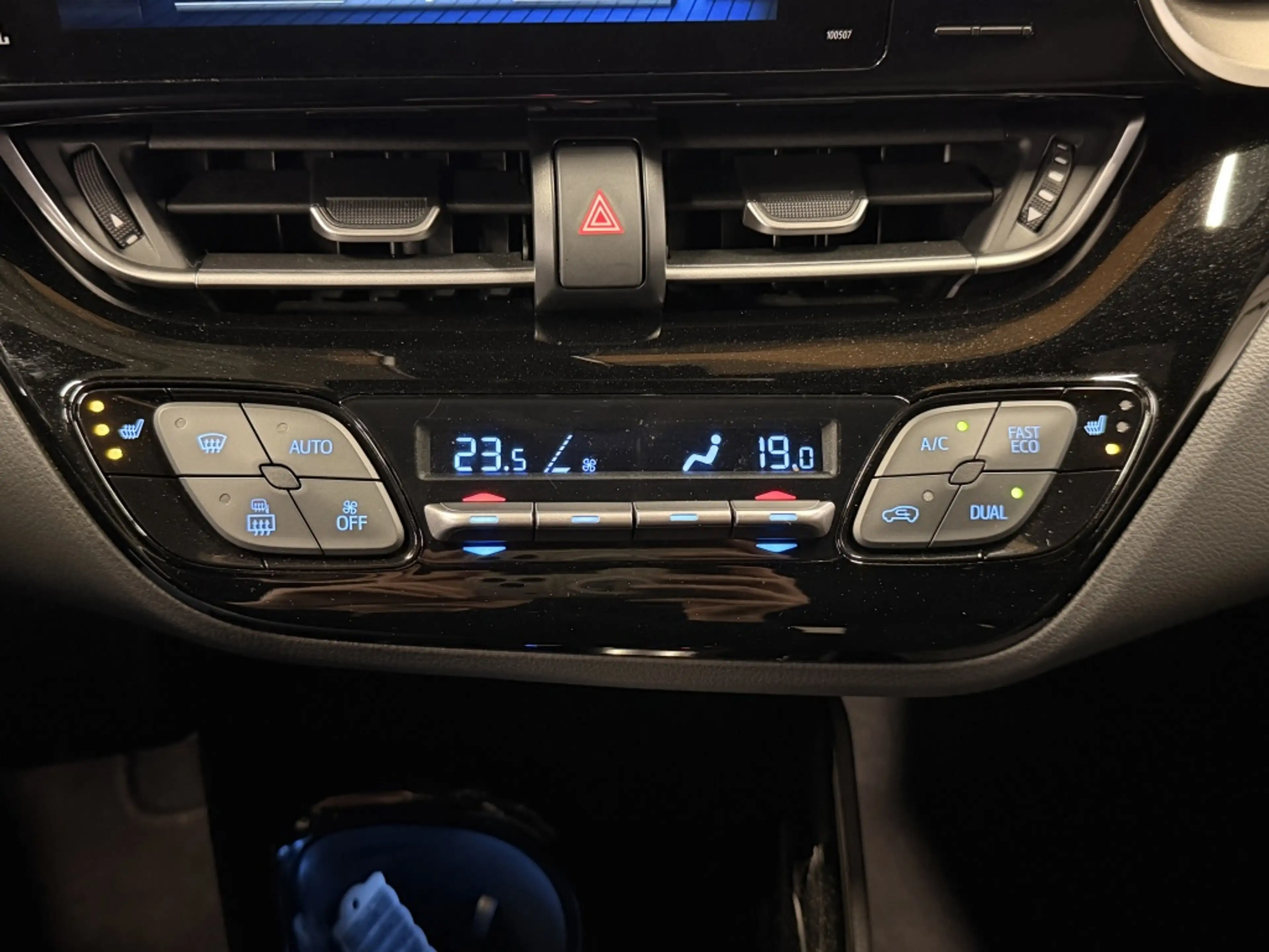 Toyota C-HR 1.8 Hybrid Style — photo 26