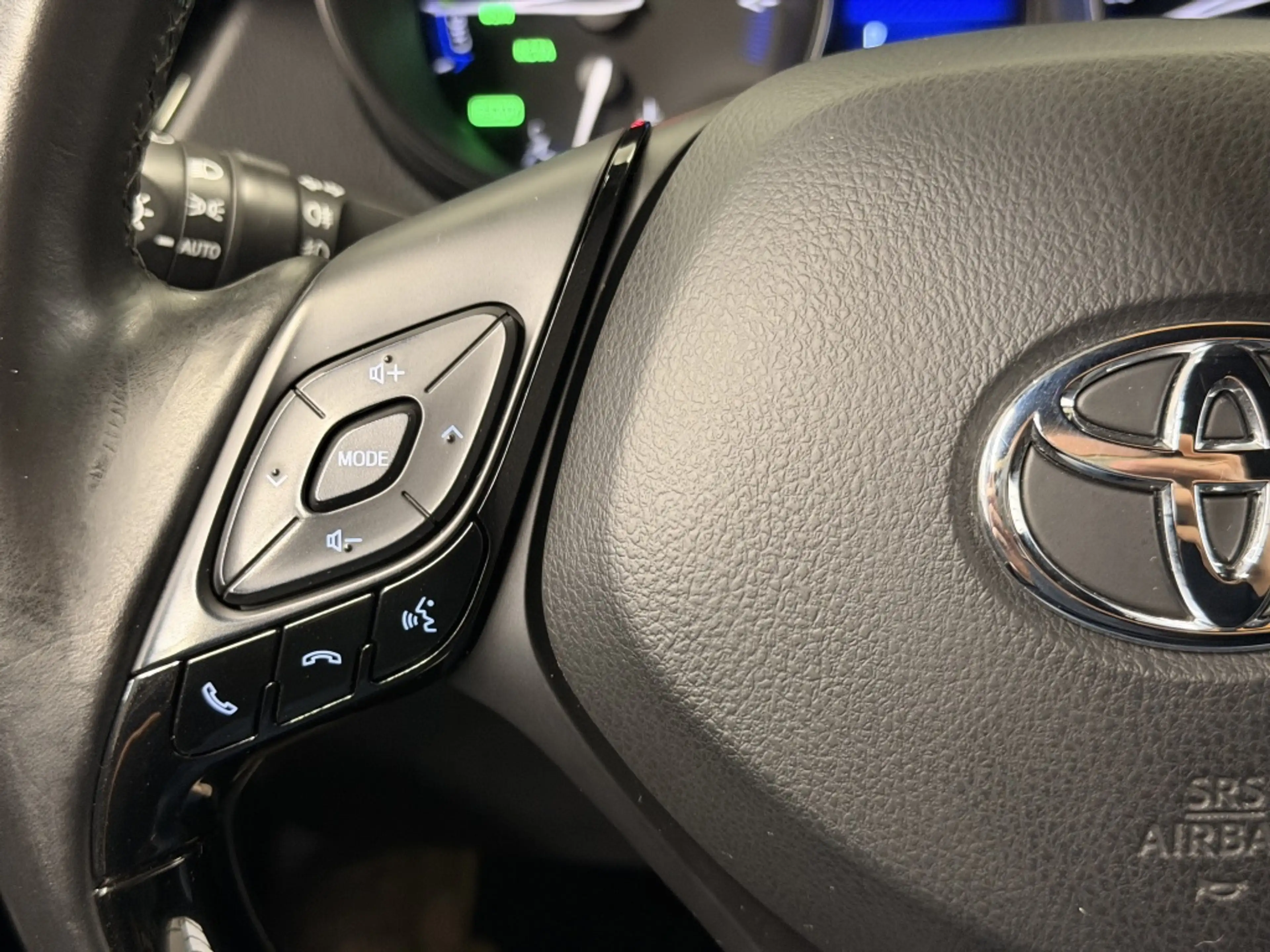 Toyota C-HR 1.8 Hybrid Style — photo 22