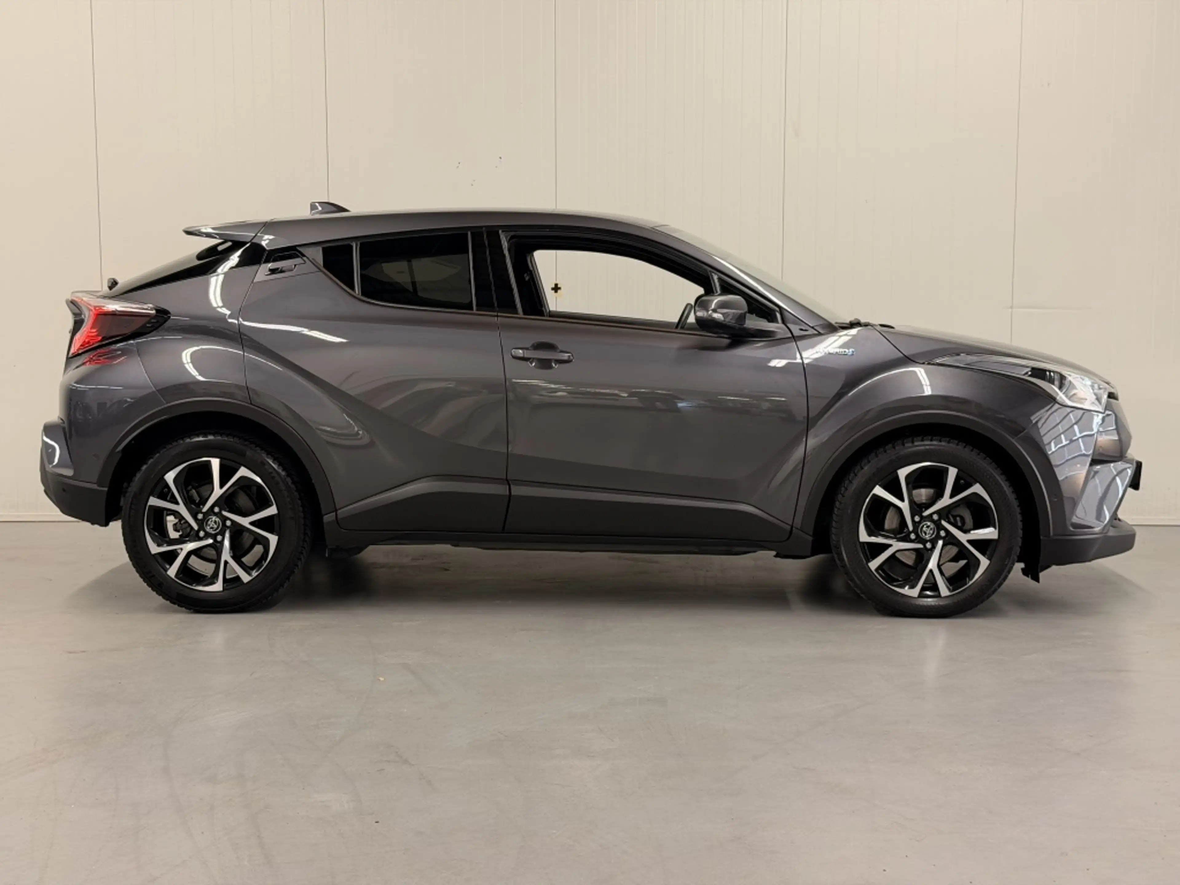 Toyota C-HR 1.8 Hybrid Style — photo 9