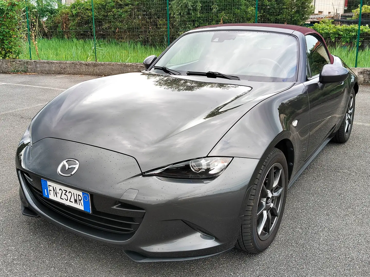Mazda MX-5 Soft Top 1.5 "Cherry Edition" Grigio - 1
