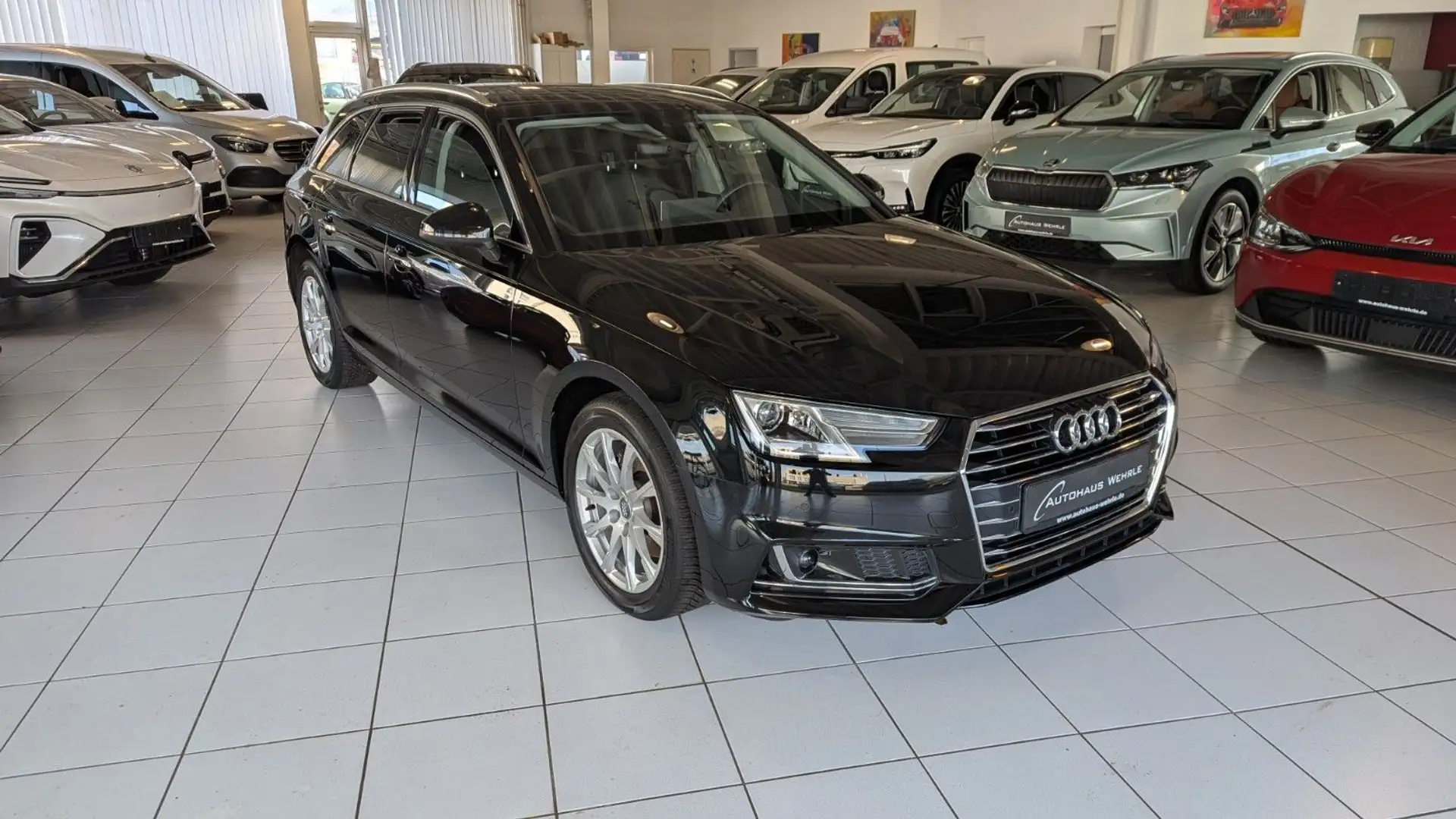 Audi A4 Avant 40 TFSI design *DSG*AHK*Bi-Xenon*ACC* Schwarz - 2