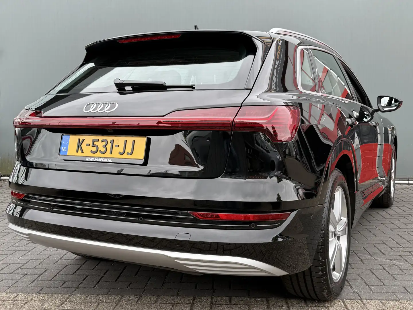 Audi e-tron BWJ 2020 50 quattro 313 PK Business edition 71 kWh Noir - 2