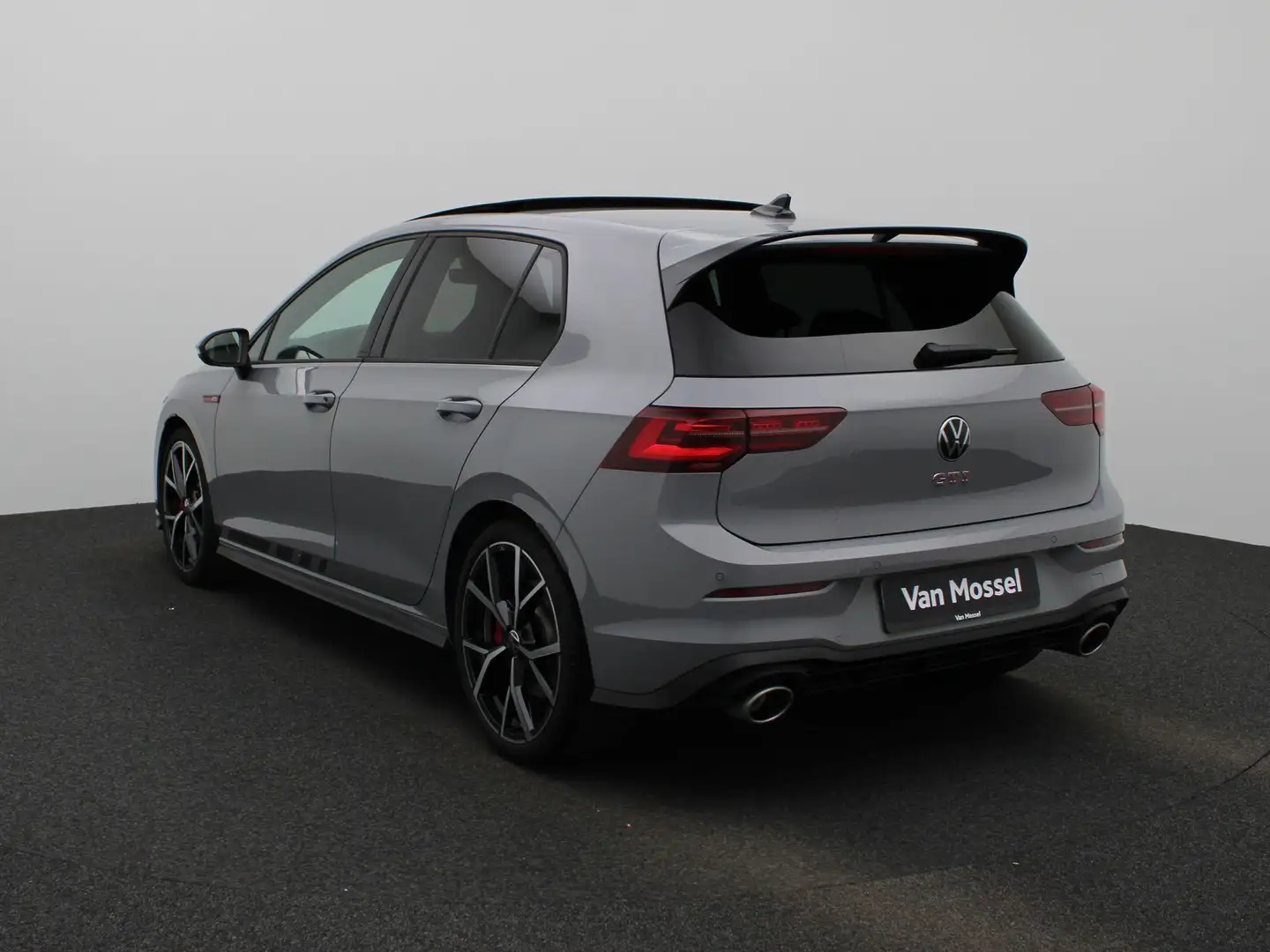 Volkswagen Golf GTI 2.0 TSI Clubsport | 300 PK | Automaat | Moonstone Gris - 2