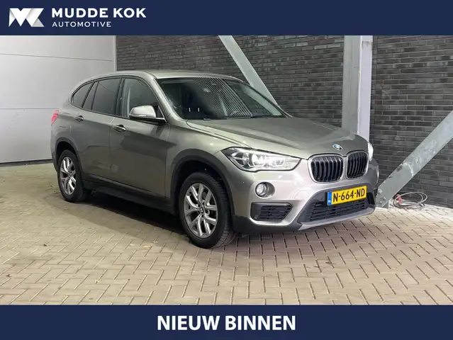 BMW X1 sDrive18i High Executive | Trekhaak | Stoelverwarm