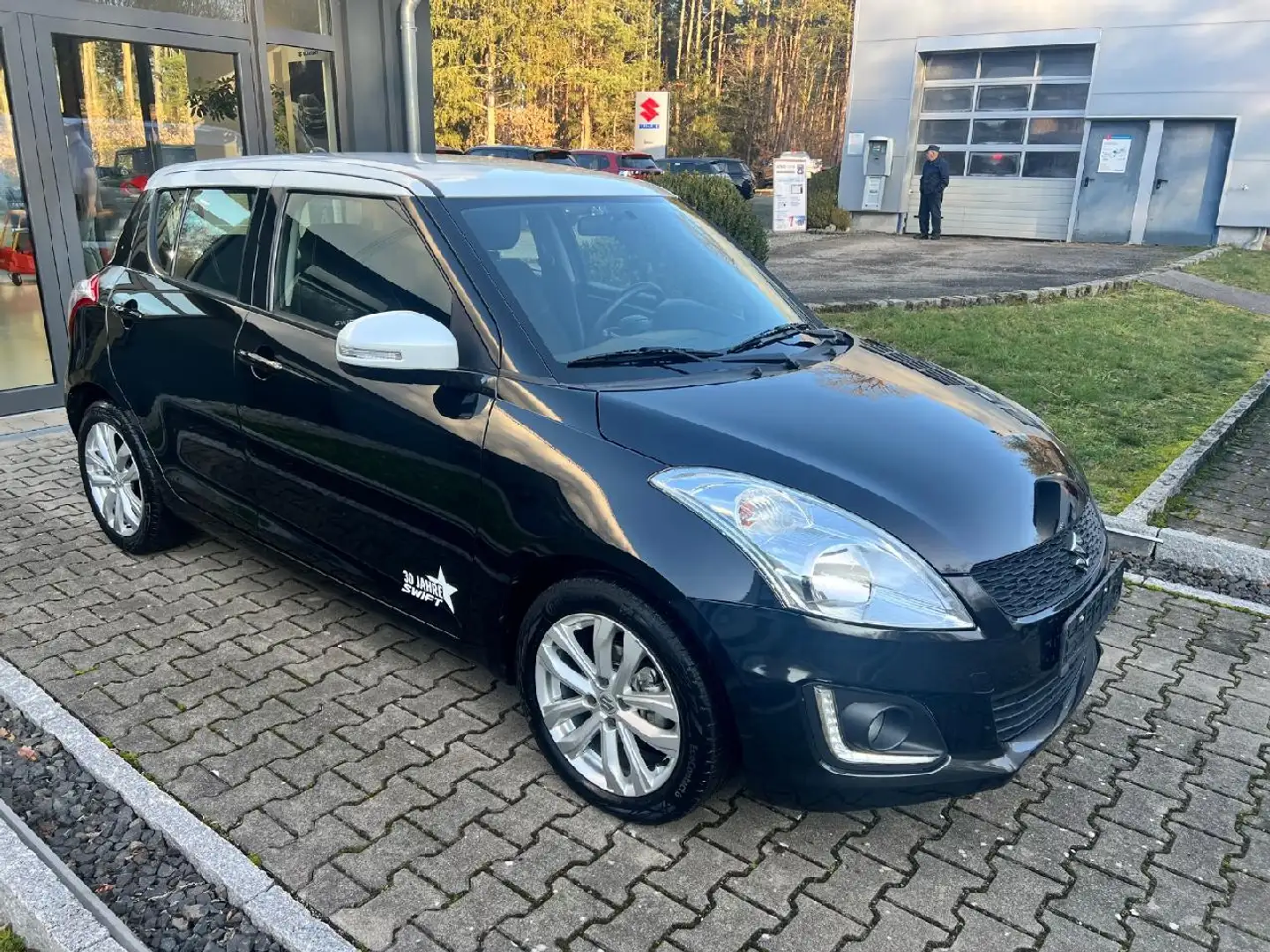 Suzuki Swift 30 Jahre Schwarz - 2