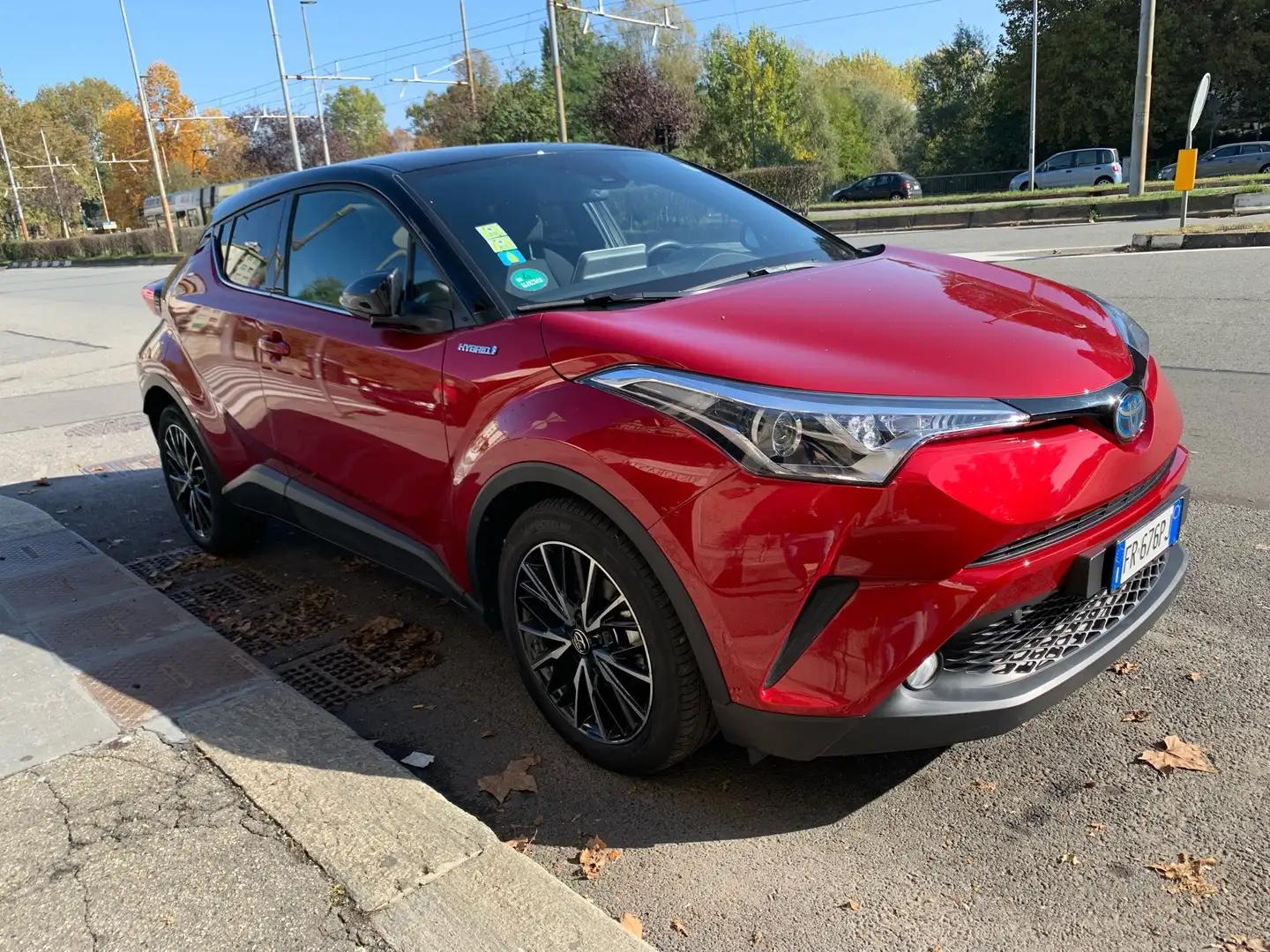 Toyota C-HR 1.8h Style 2wd e-cvt Rosso - 2