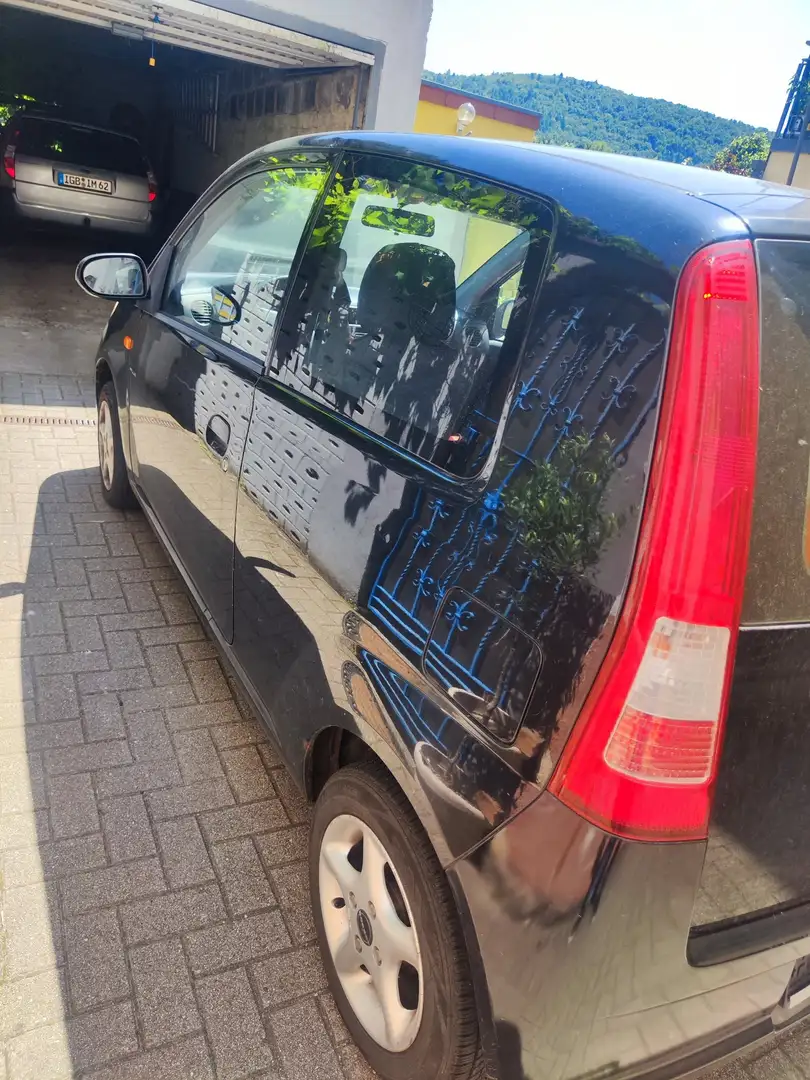 Daihatsu Charade - 1