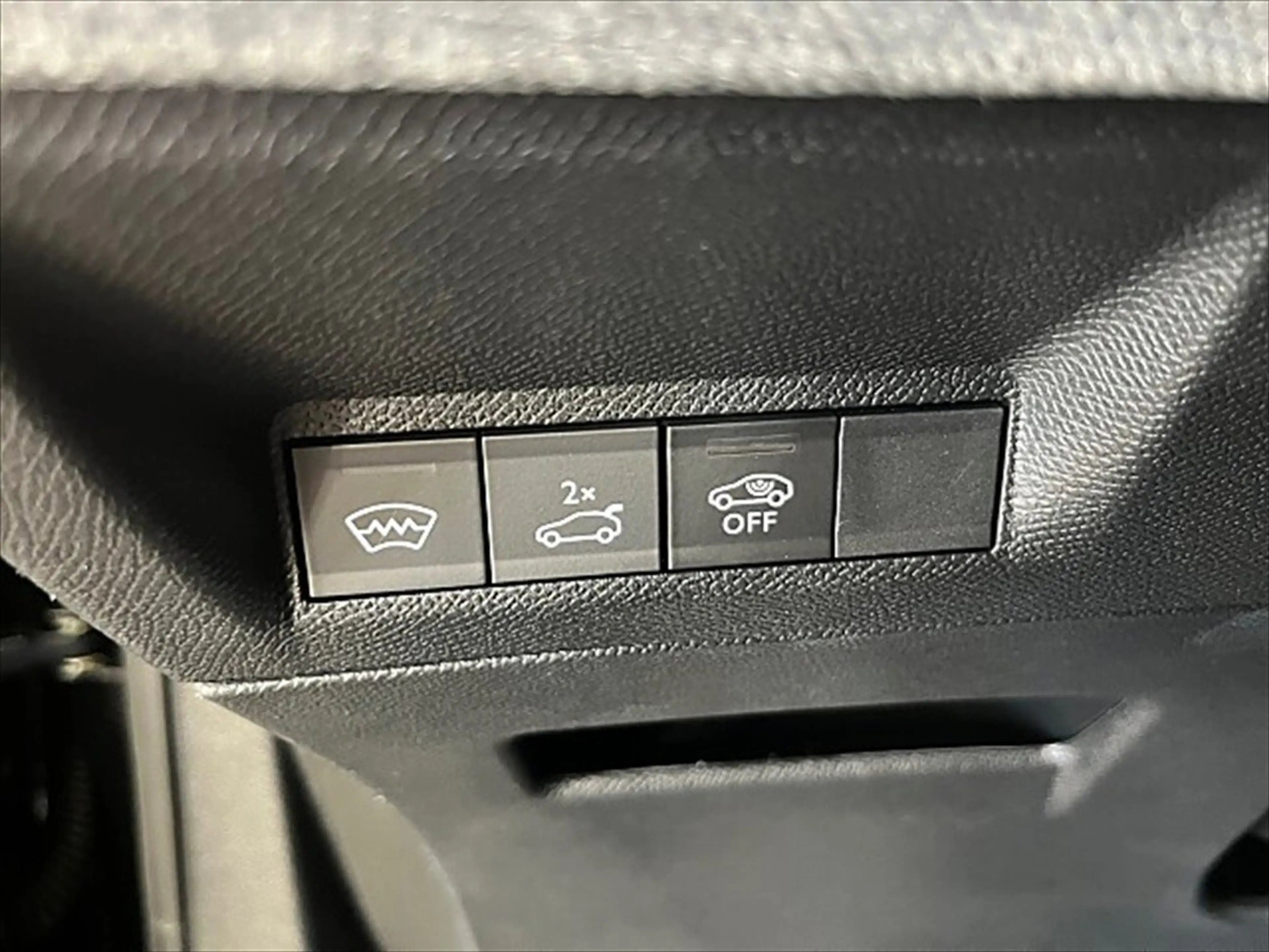 Peugeot 5008 1.2 145 GT Exclusive ACC Alcantara LED Navi — photo 20