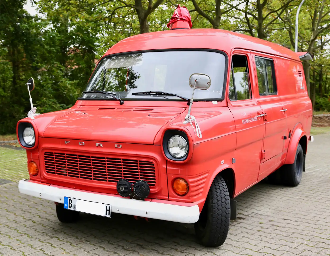 Ford Transit mk1 Feuerwehr Червоний - 1