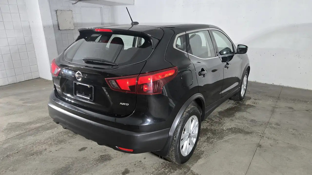 Nissan Qashqai снимка Nissan Qashqai