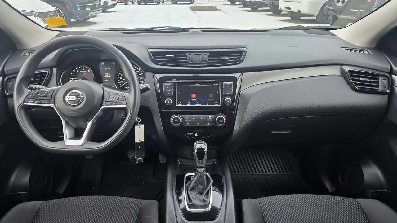Nissan Qashqai снимка Nissan Qashqai