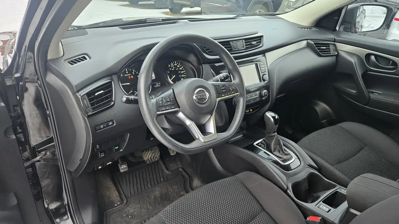 Nissan Qashqai снимка Nissan Qashqai