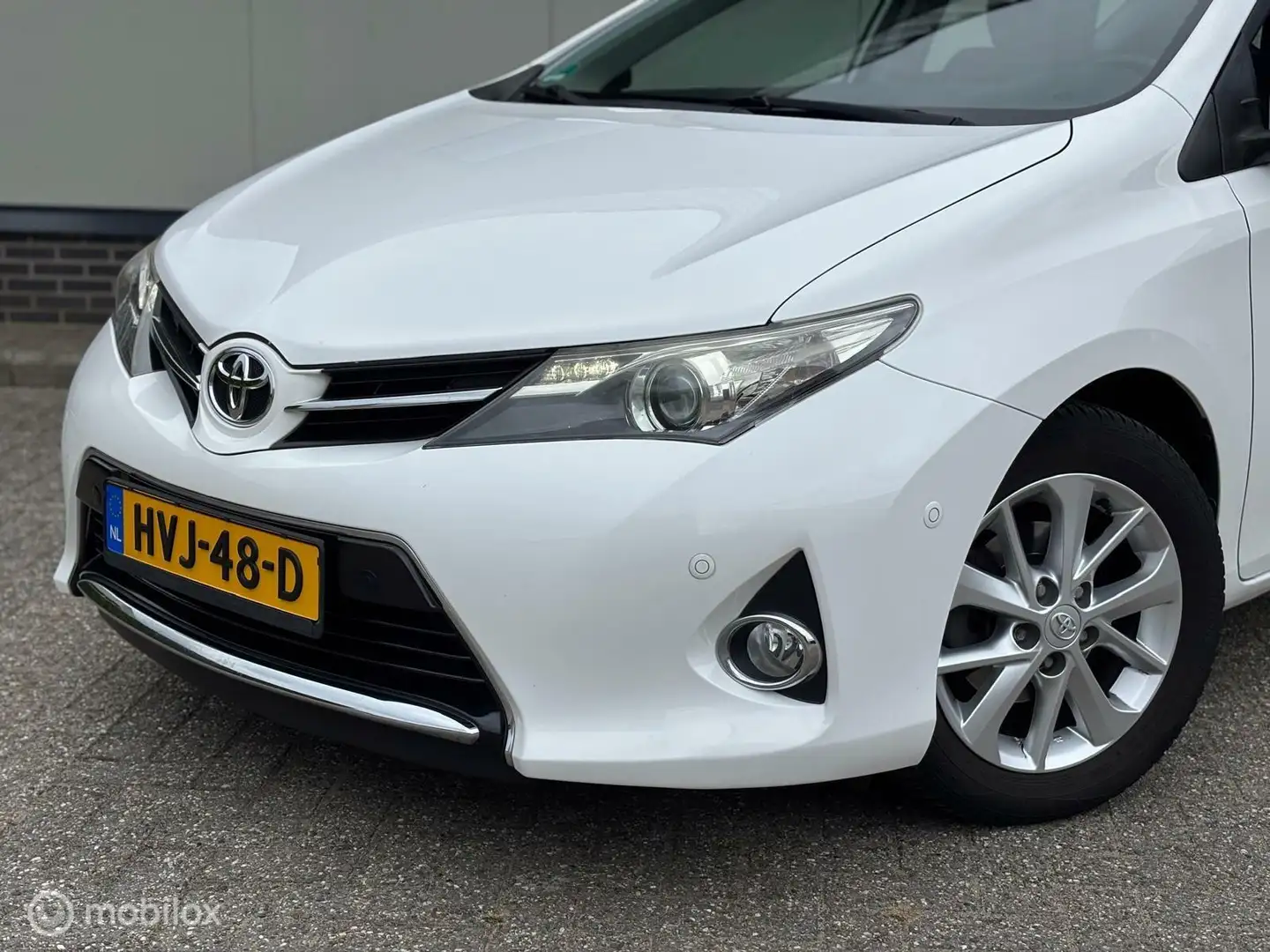 Toyota Auris 1.6 Aspiration Camera Navi Stoelverwarming Wit - 2