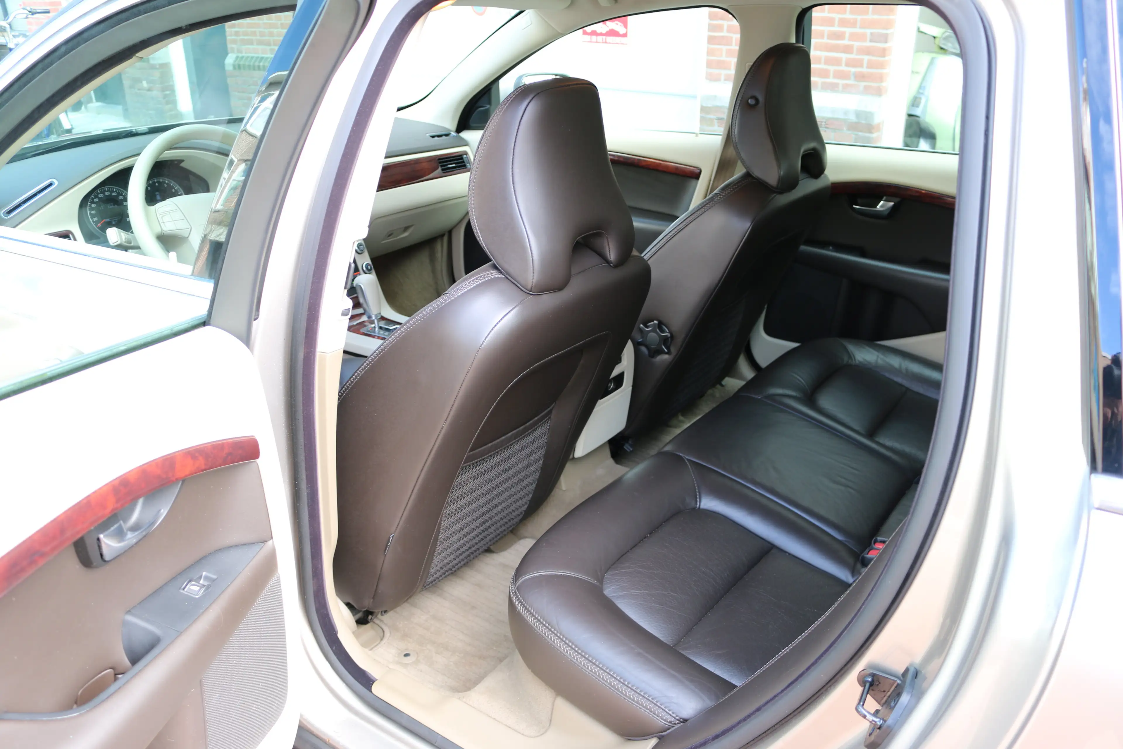 Volvo XC70 3.2 Summum — photo 7