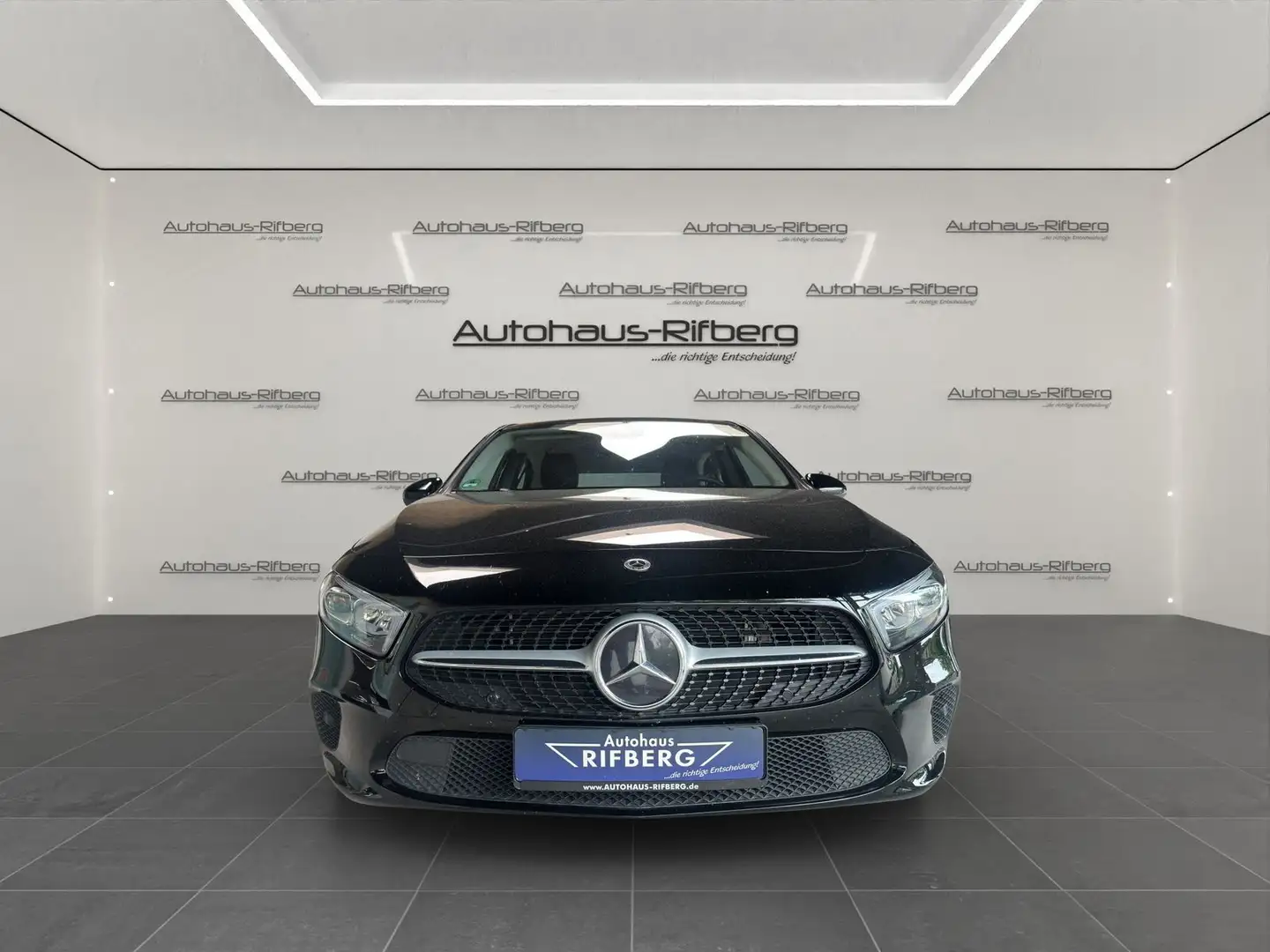 Mercedes-Benz A 250 e 8-G DCT Business LED/17Zoll/Kamera/Navi Noir - 2