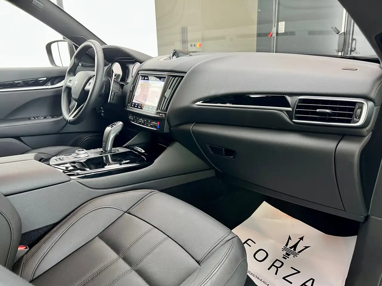 Maserati Levante 2022 — фото 12