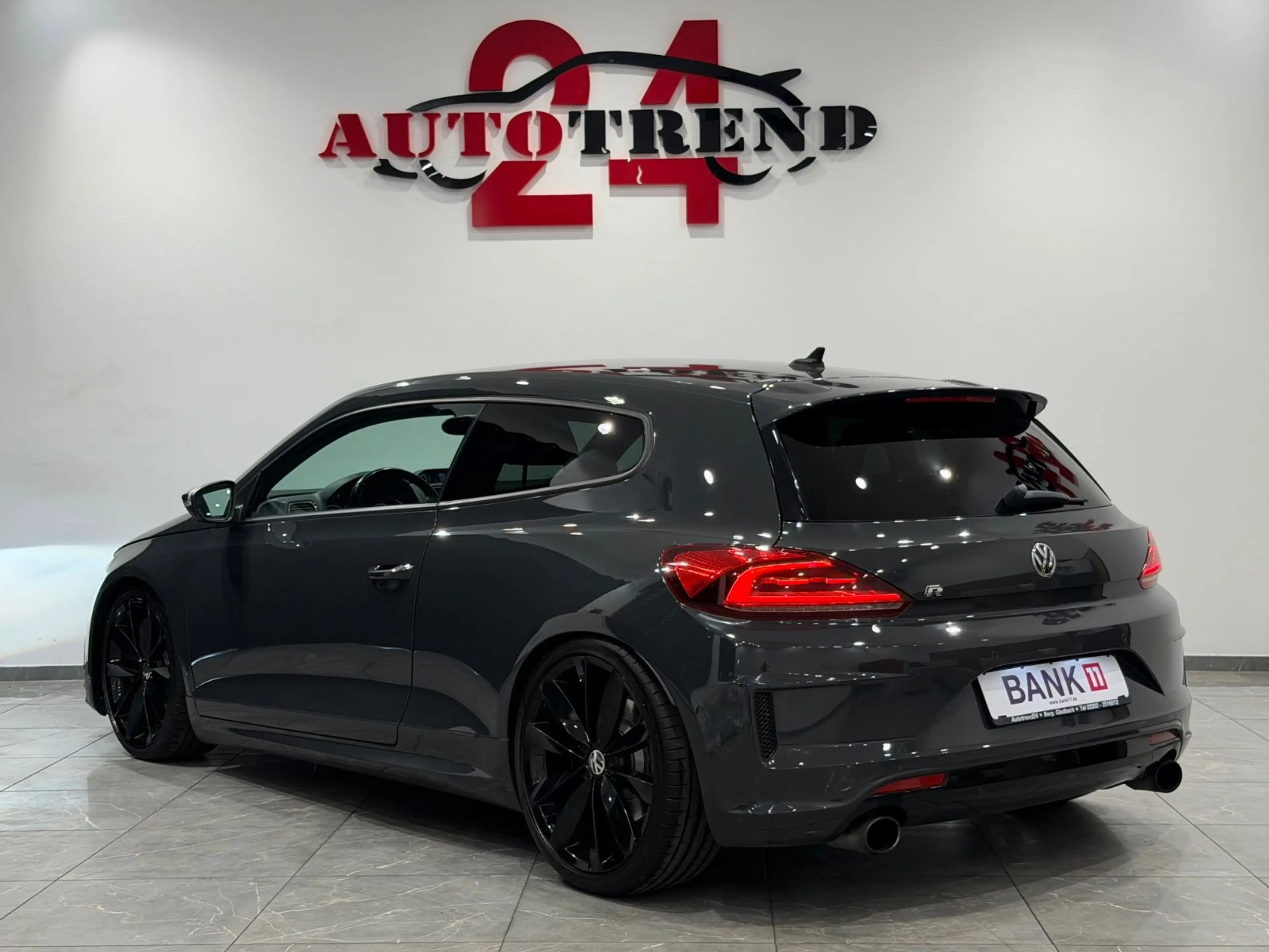 Volkswagen Scirocco R DSG URANOGRAU LEDER+BI-XENON+8xALU — photo 10