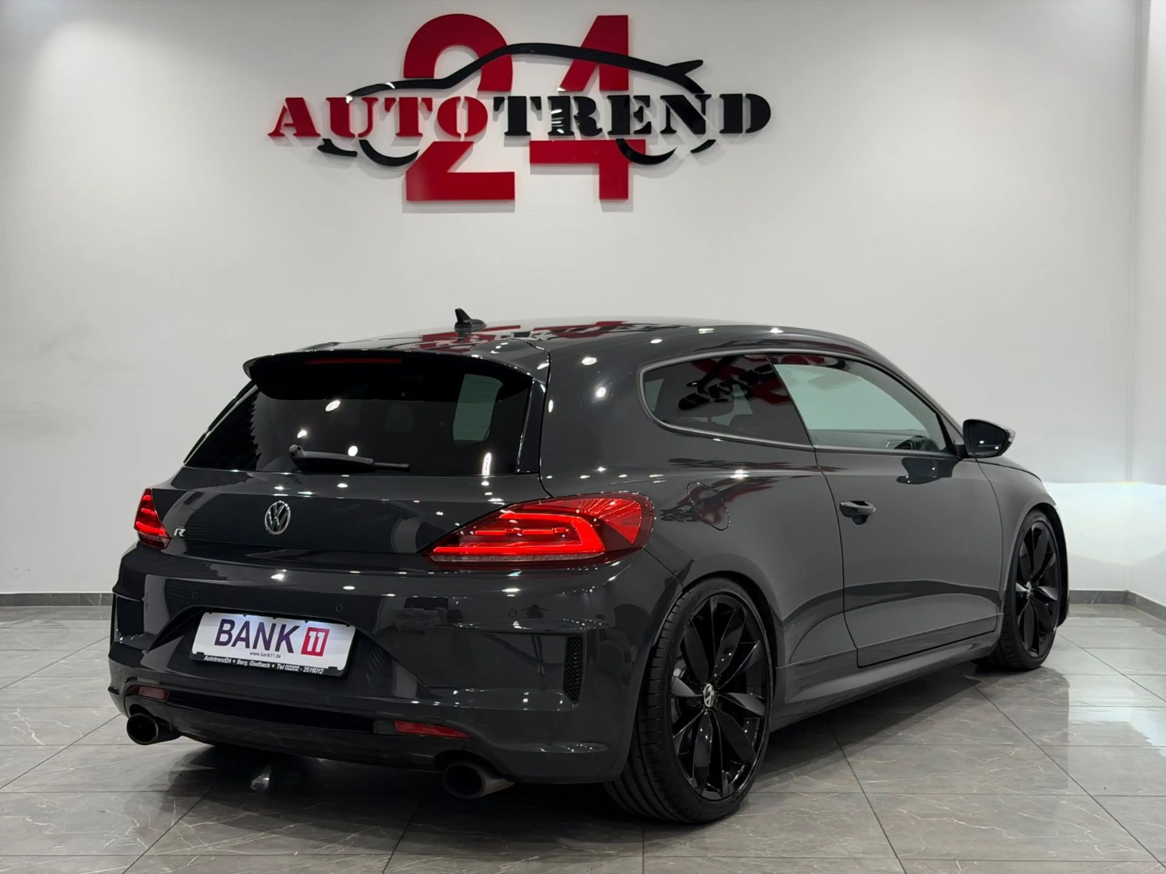 Volkswagen Scirocco R DSG URANOGRAU LEDER+BI-XENON+8xALU — photo 11